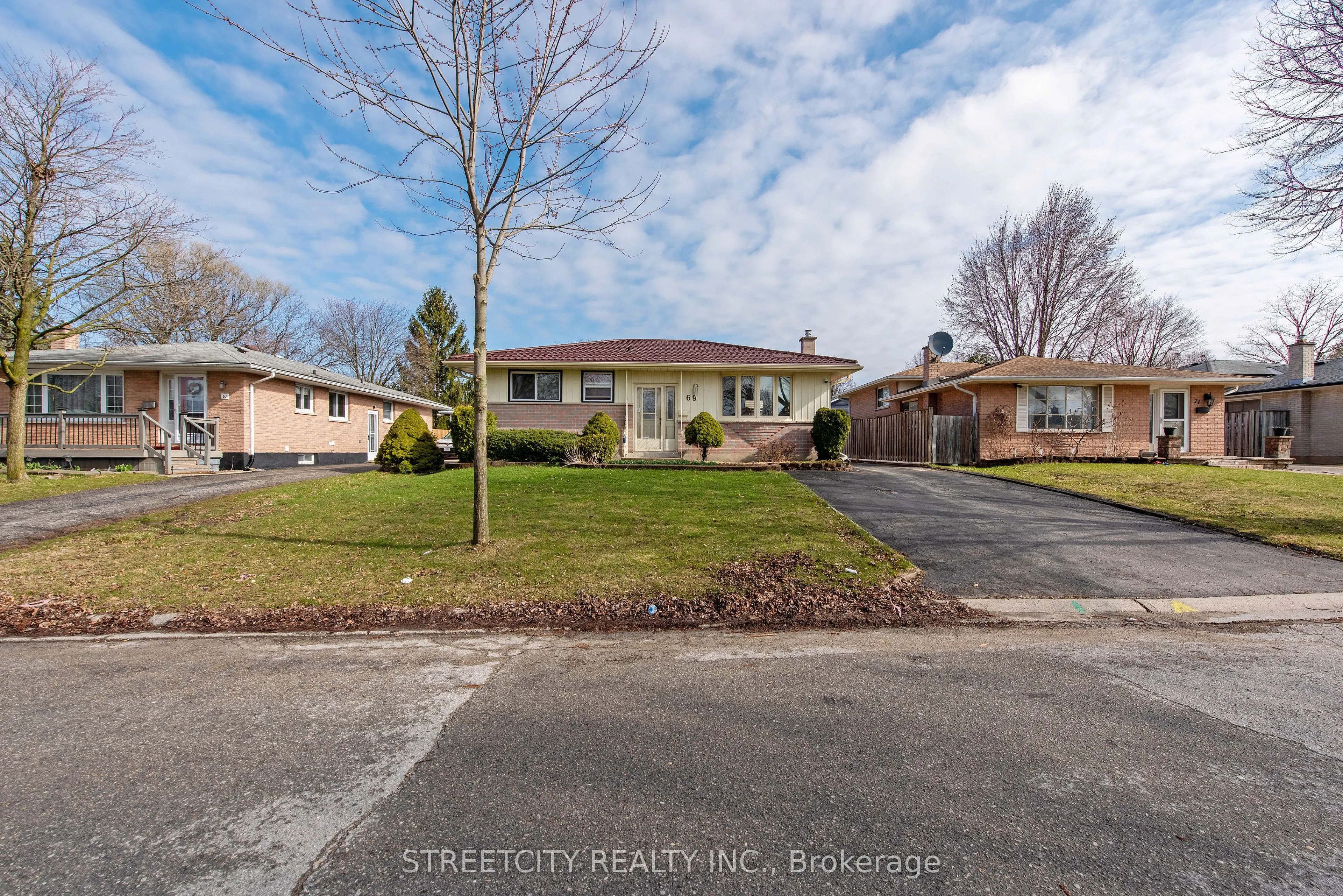 69 Alayne Crescent