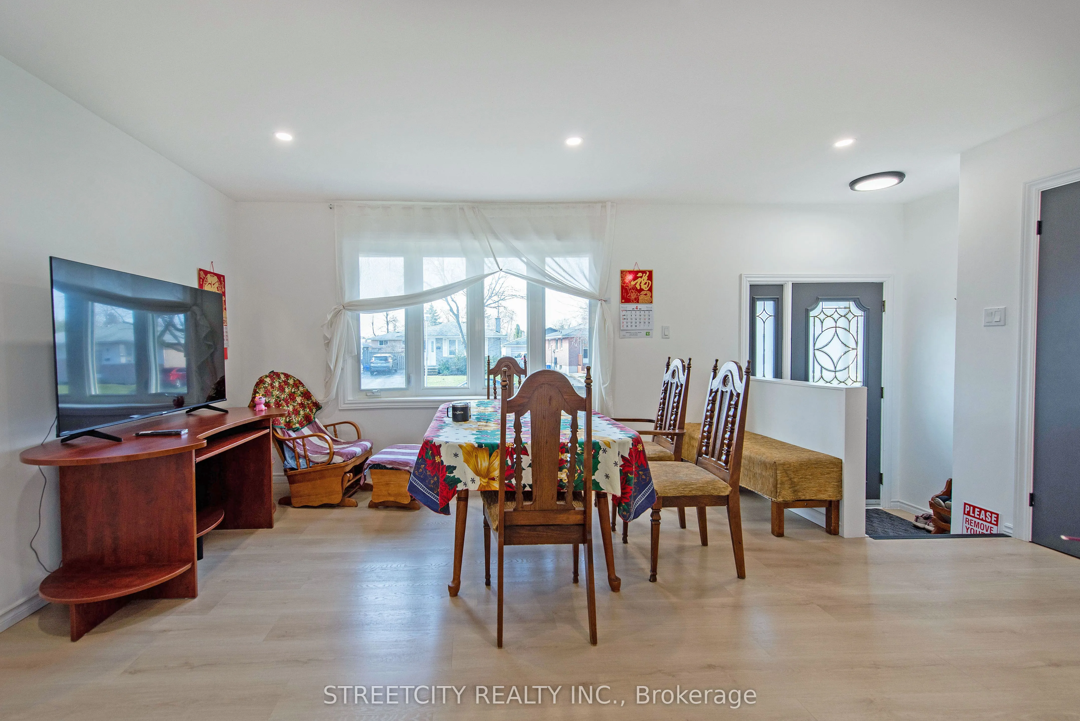 69 Alayne Crescent