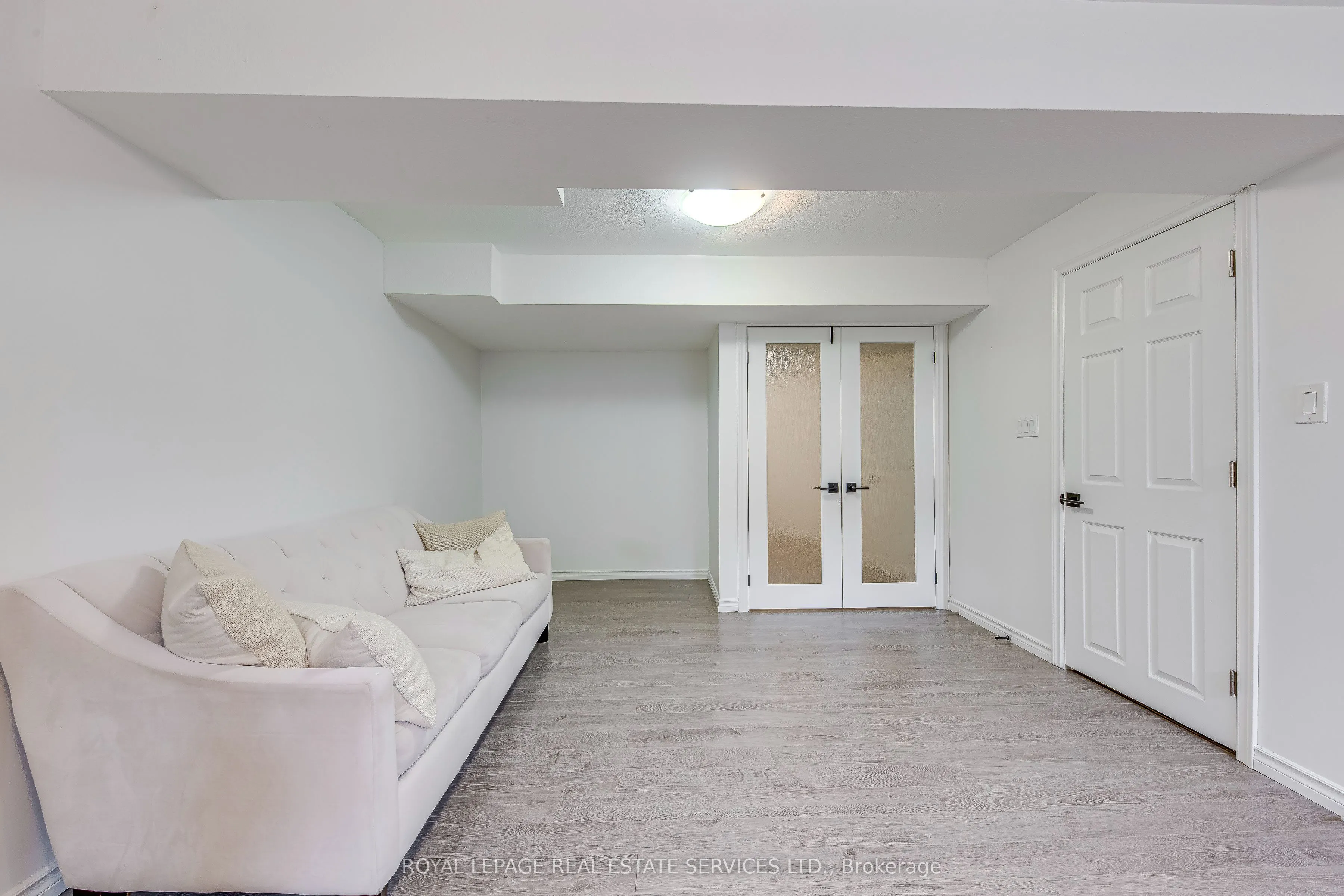 31 EUGENE Drive