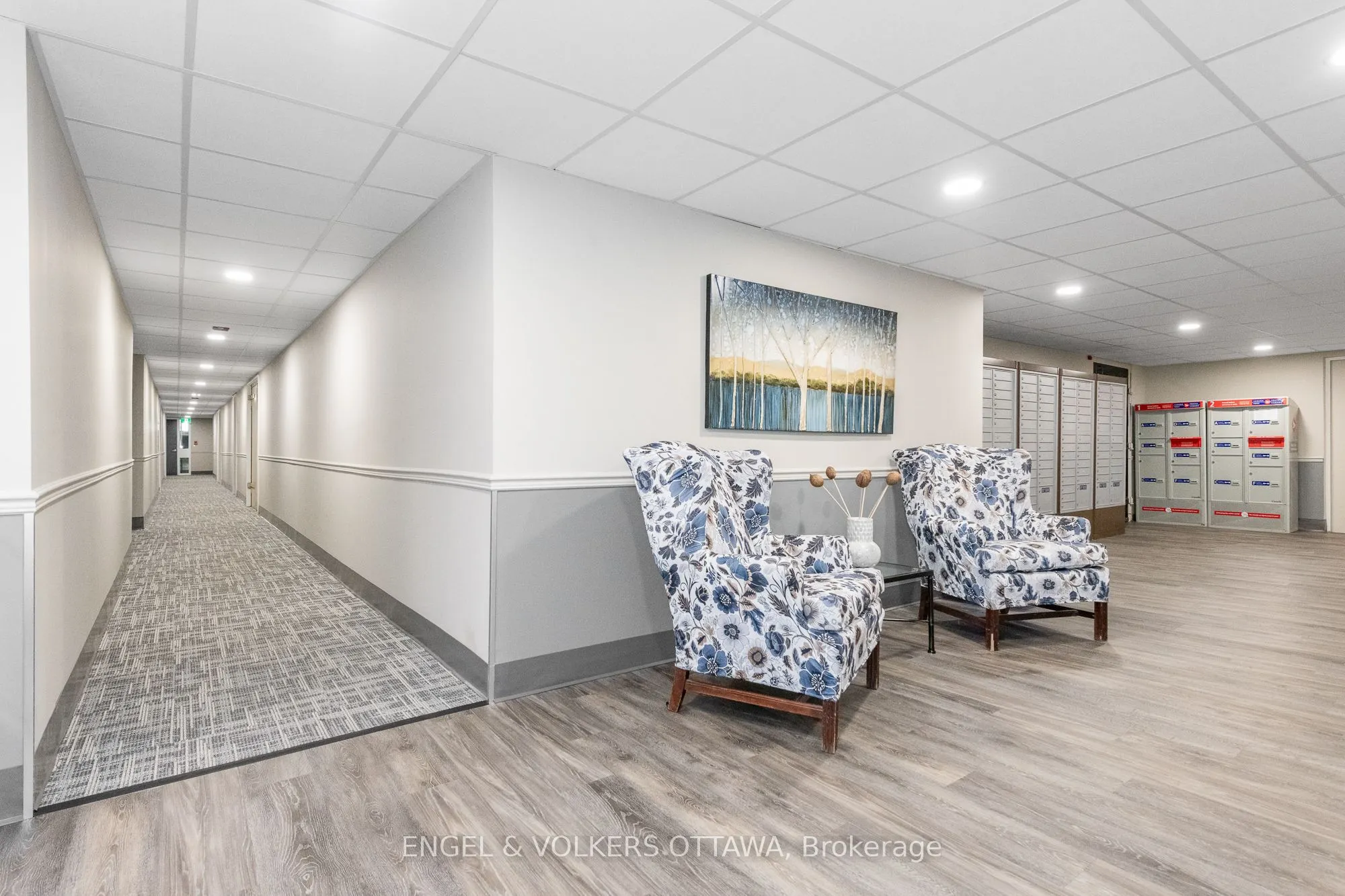 1356 Meadowlands Drive E, #8