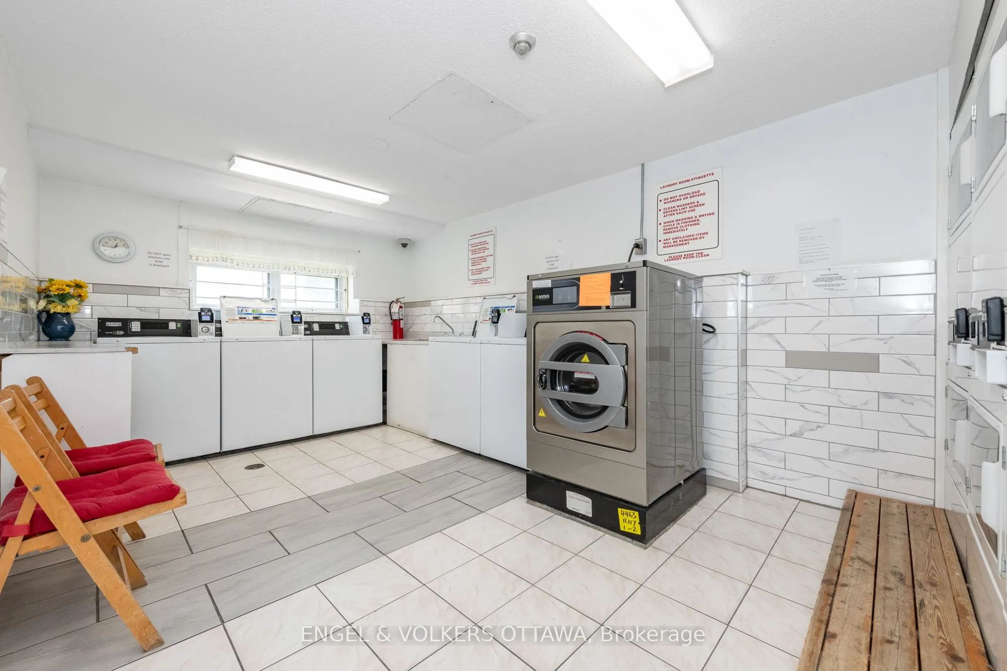 1356 Meadowlands Drive E, #8