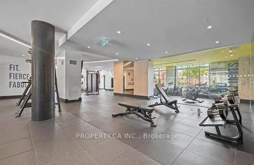 85 Duke Street W, #409