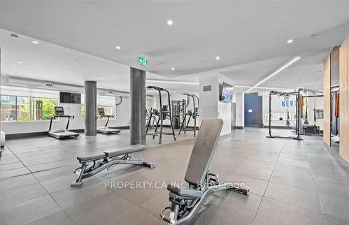 85 Duke Street W, #409