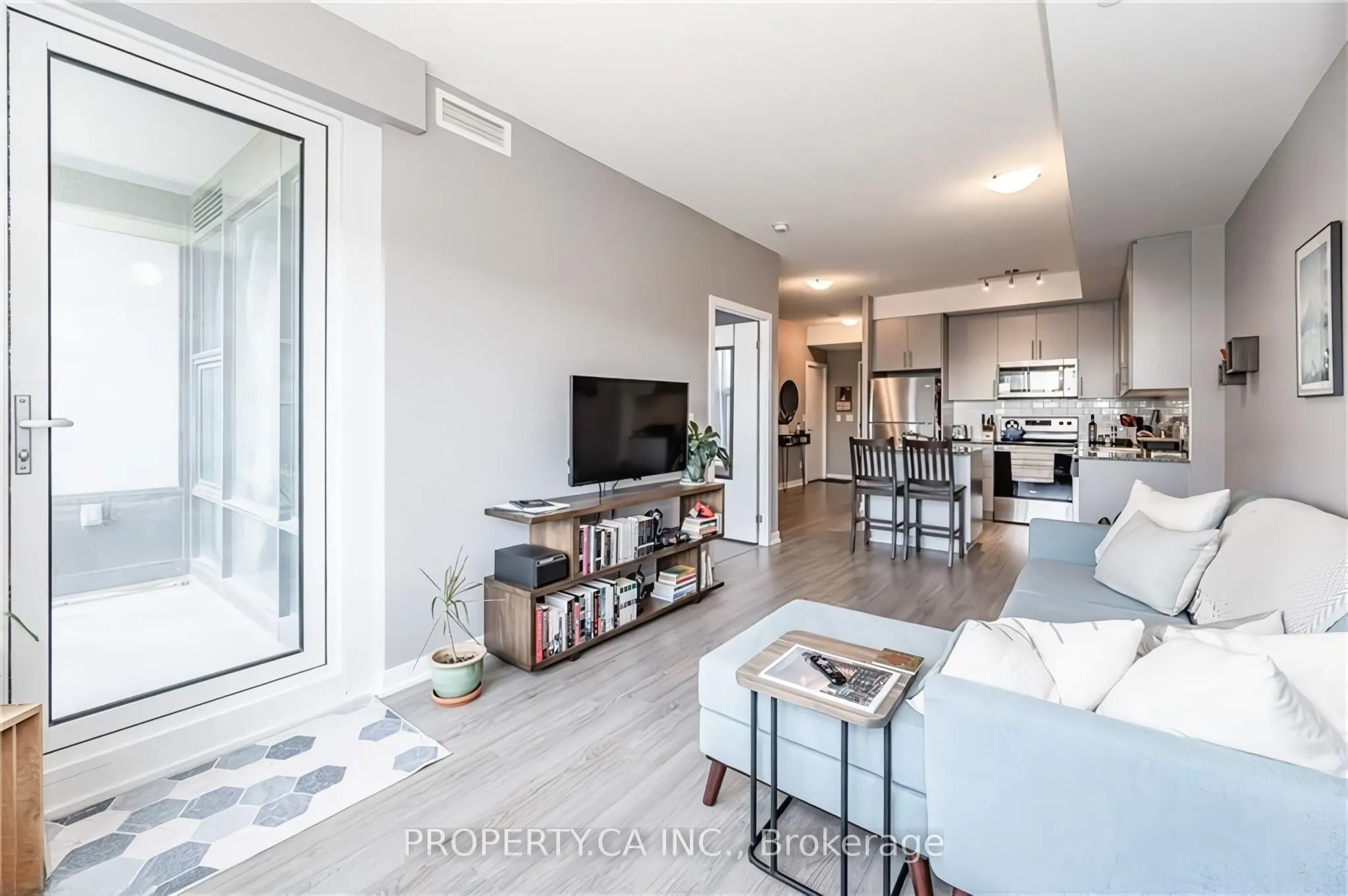 85 Duke Street W, #409