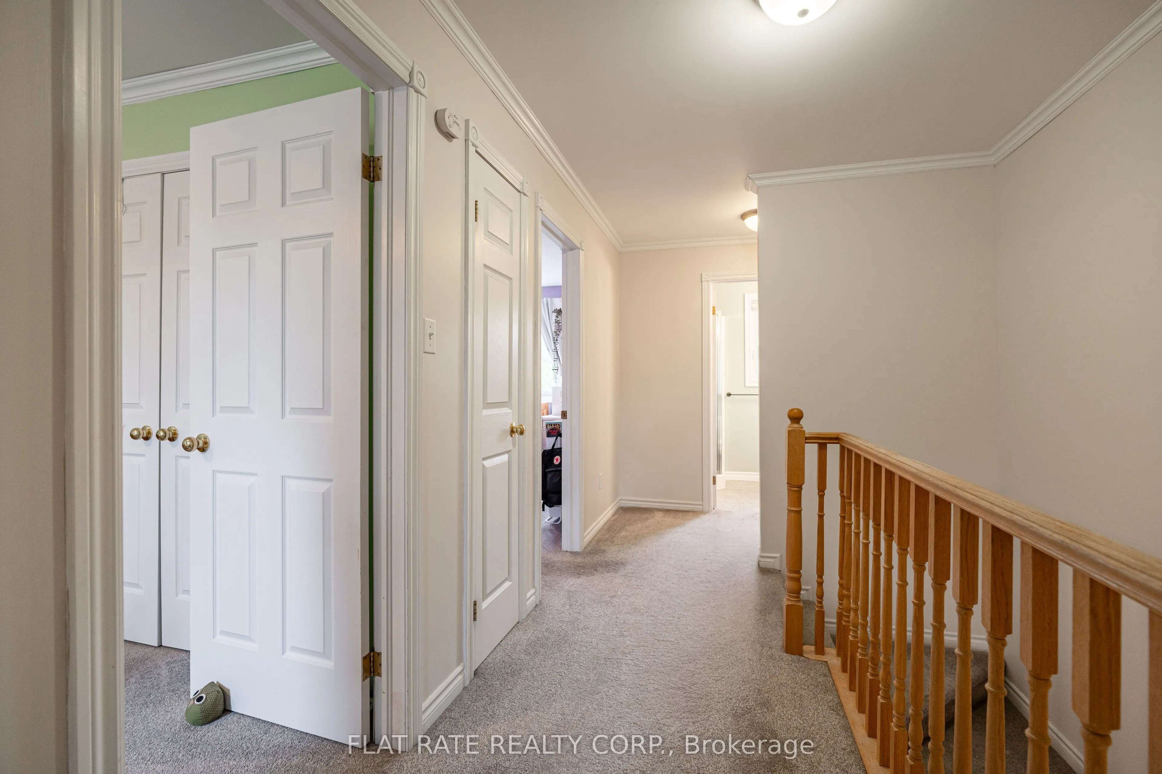 2876 JENNIFER Drive