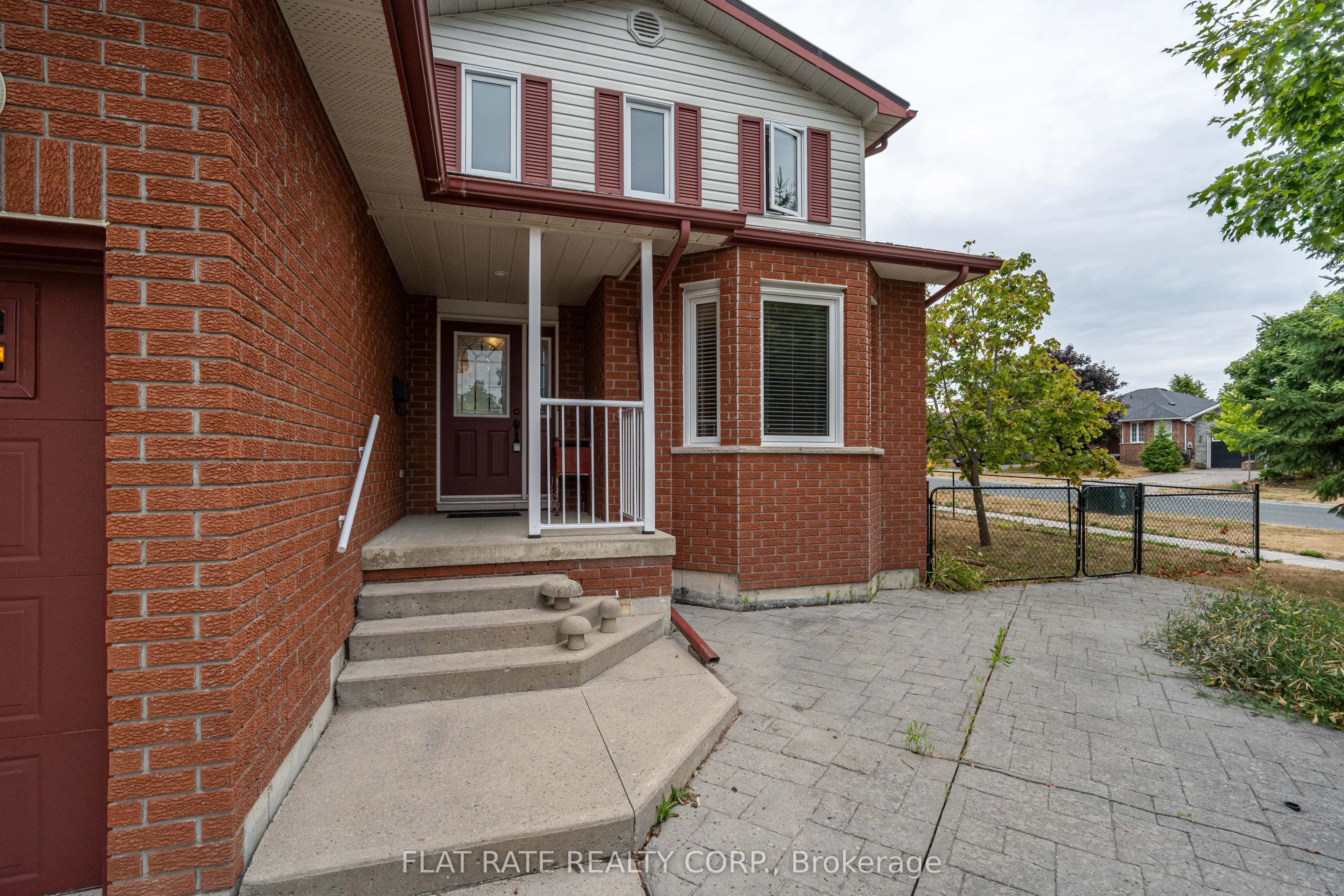 2876 JENNIFER Drive