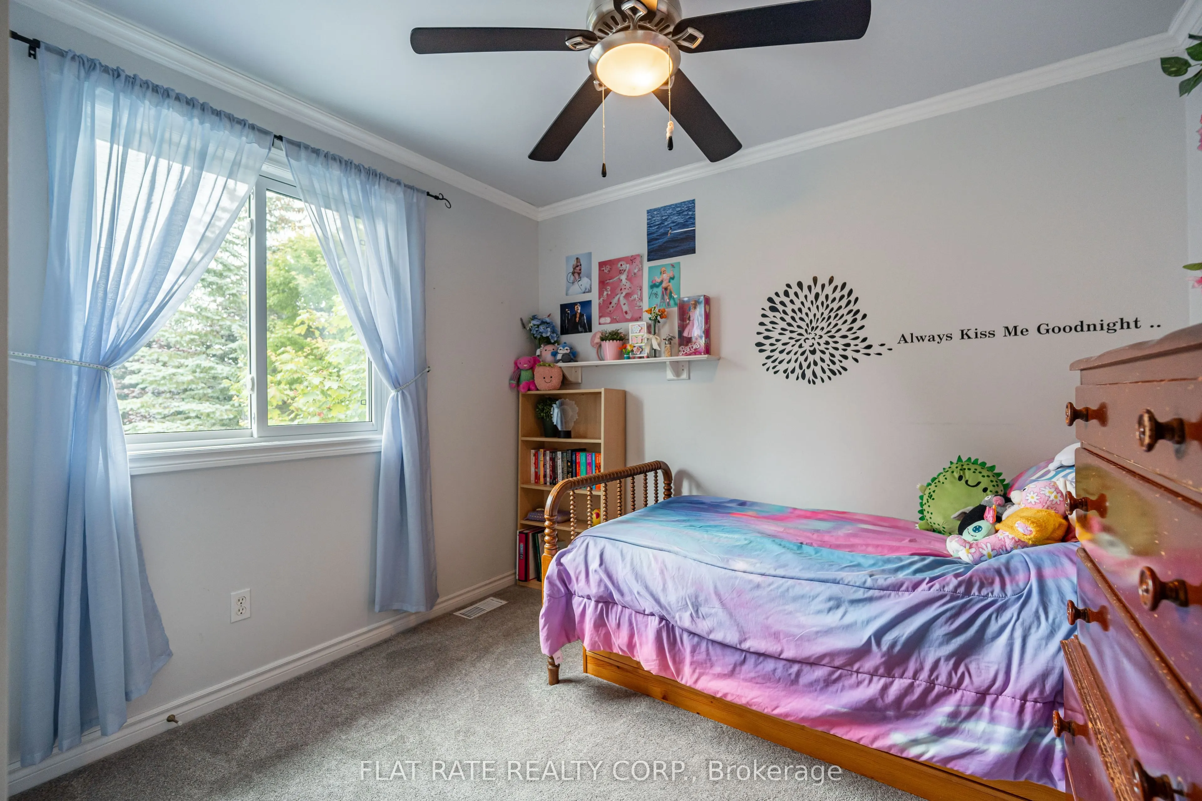 2876 JENNIFER Drive