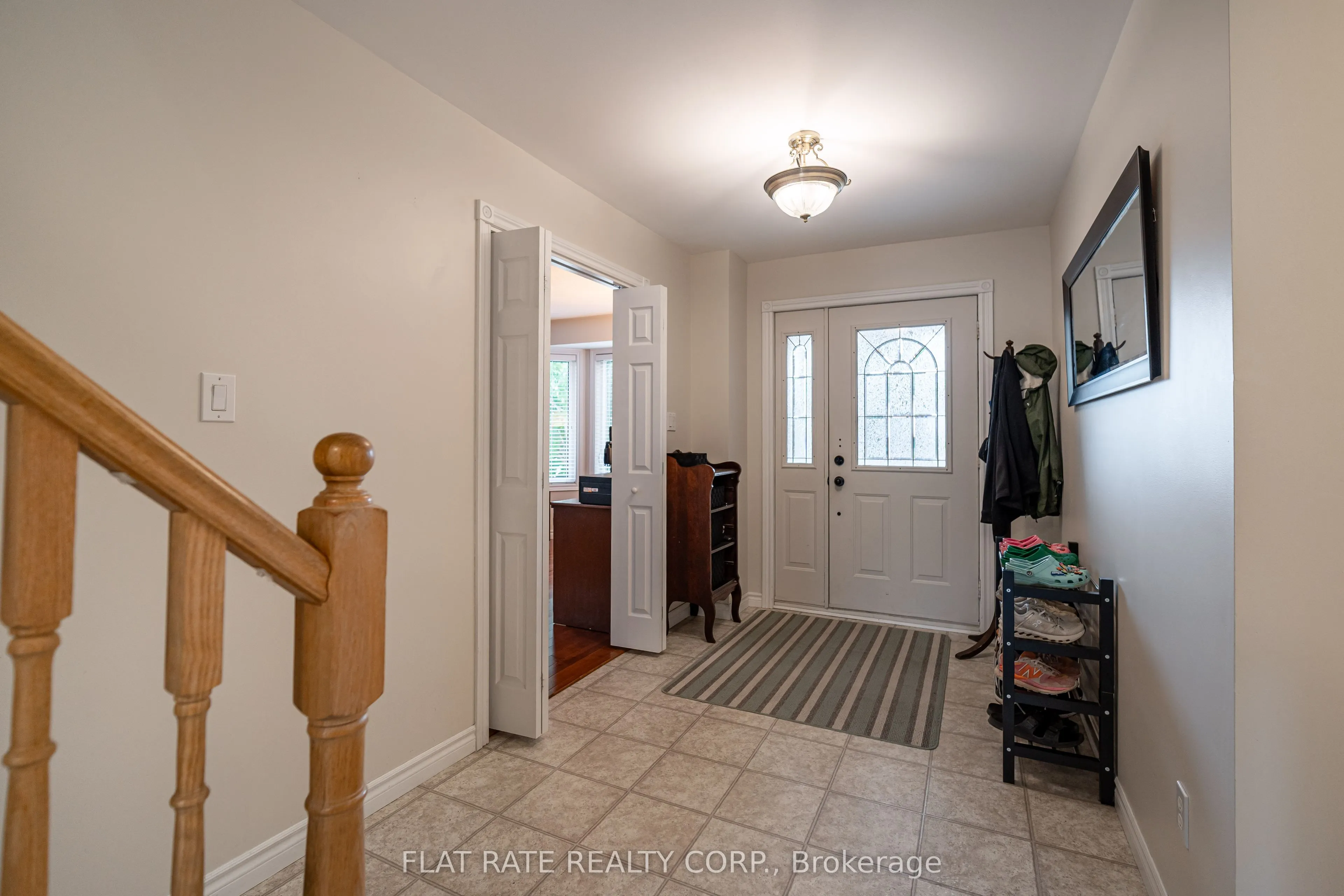 2876 JENNIFER Drive