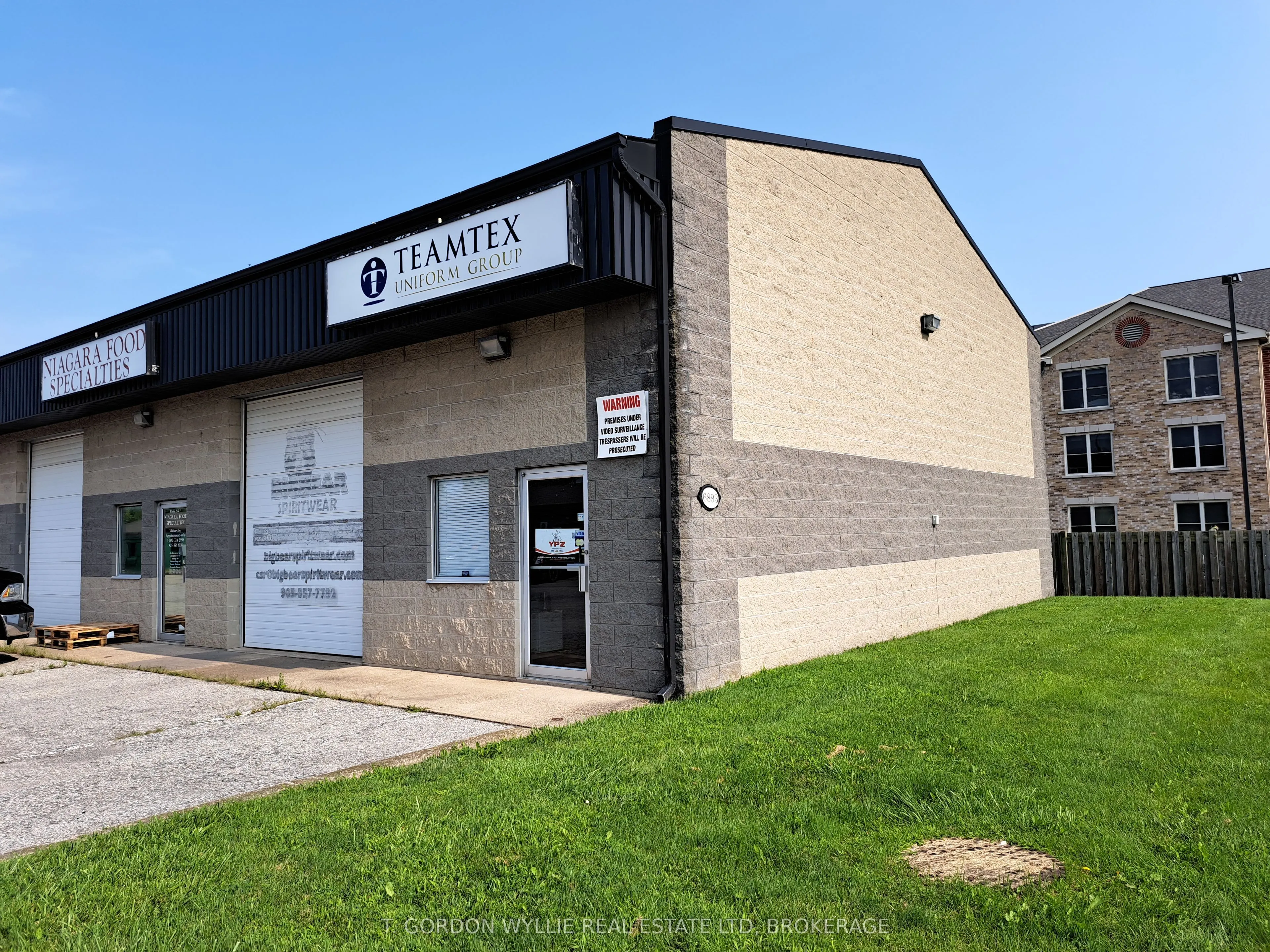 6893 Oakwood Drive, #Unit 1