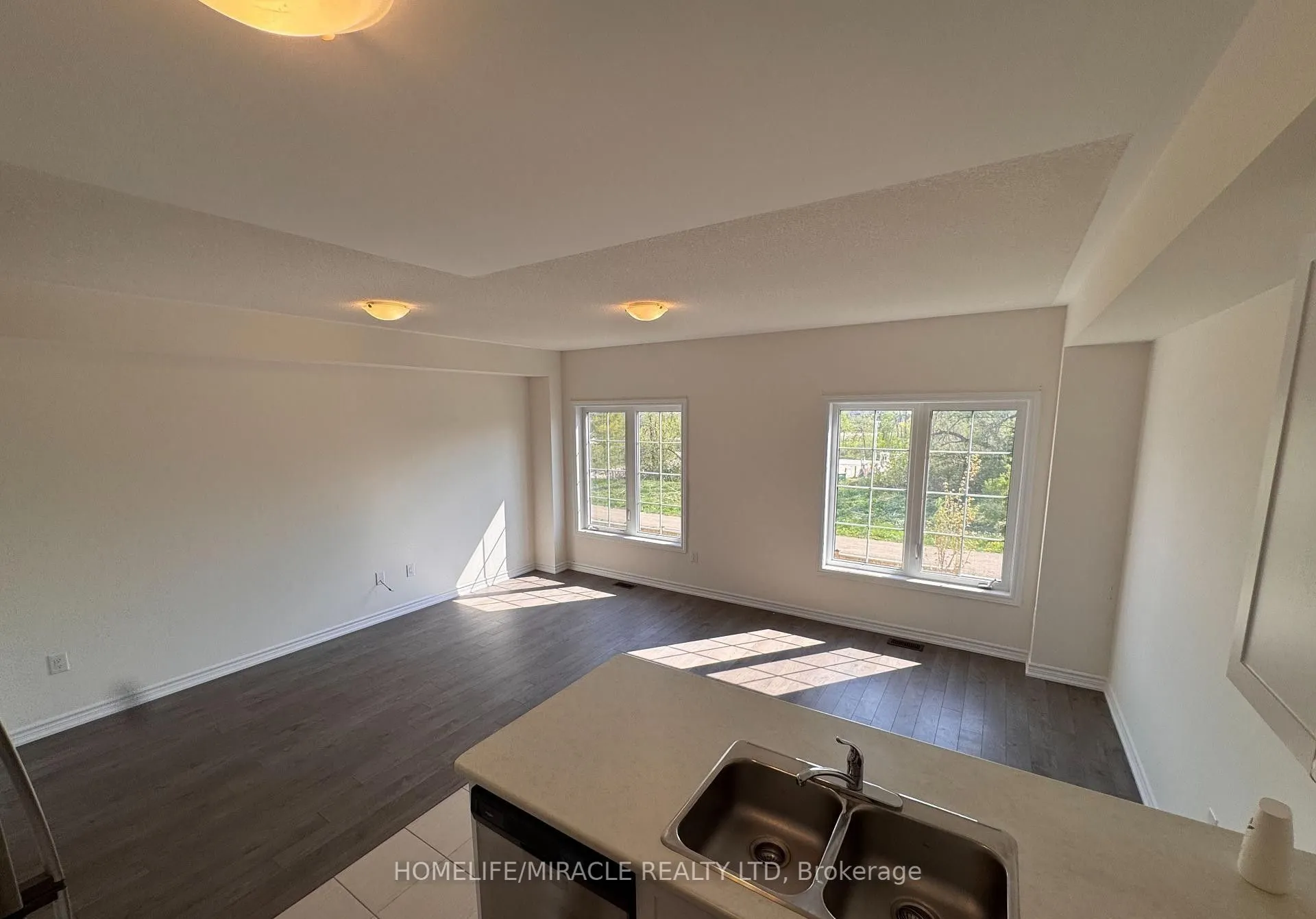118 Winters Way