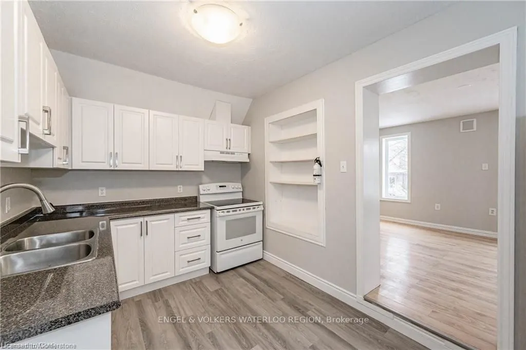72 Krug Street, #Upper