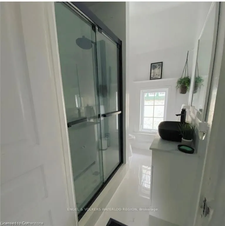 72 Krug Street, #Upper