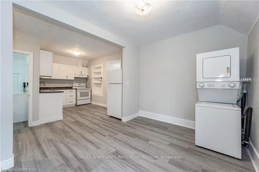 72 Krug Street, #Upper