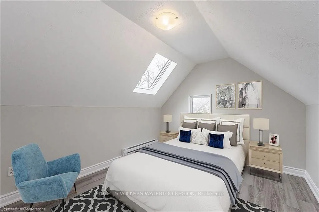 72 Krug Street, #Upper