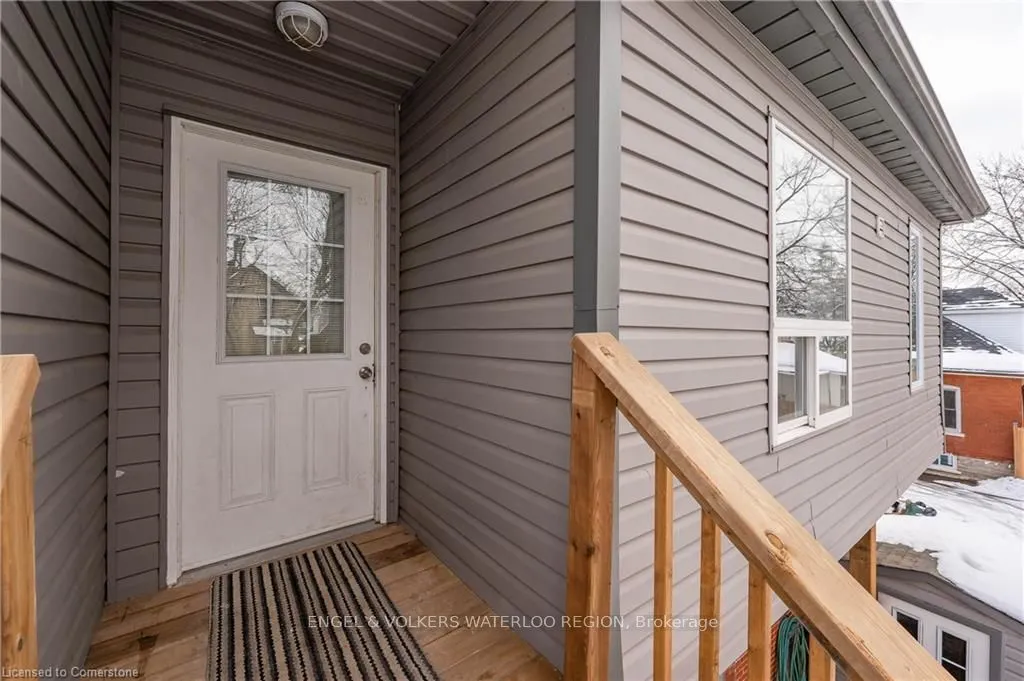 72 Krug Street, #Upper