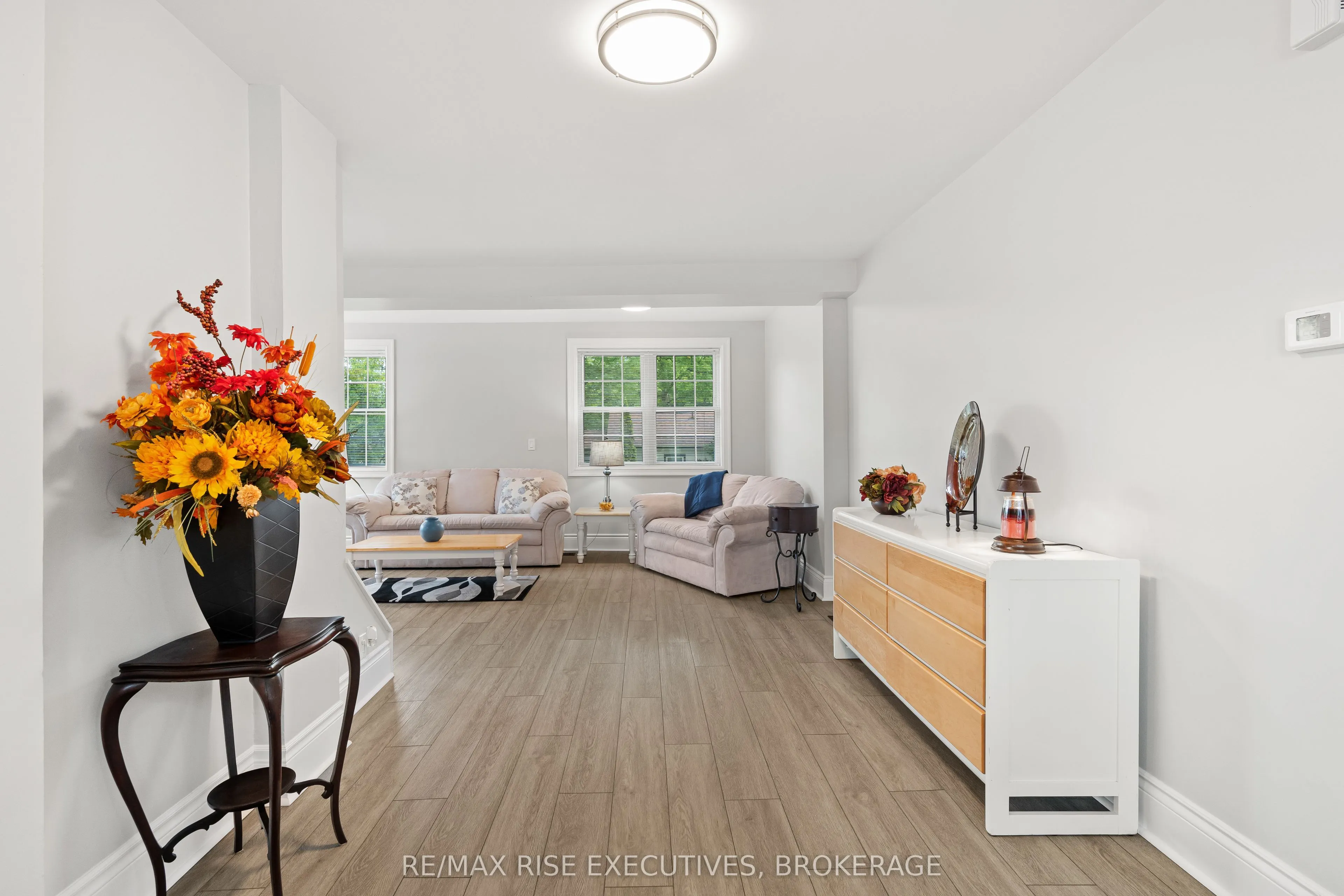 425 King Street W