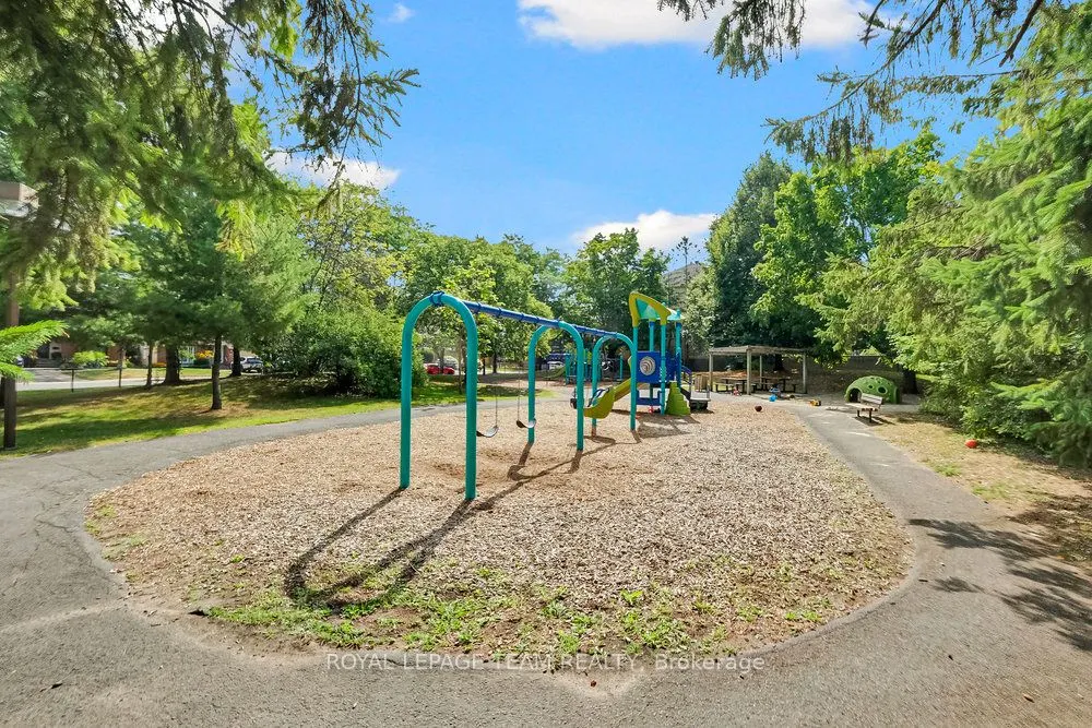 130 Lanark Avenue, #6