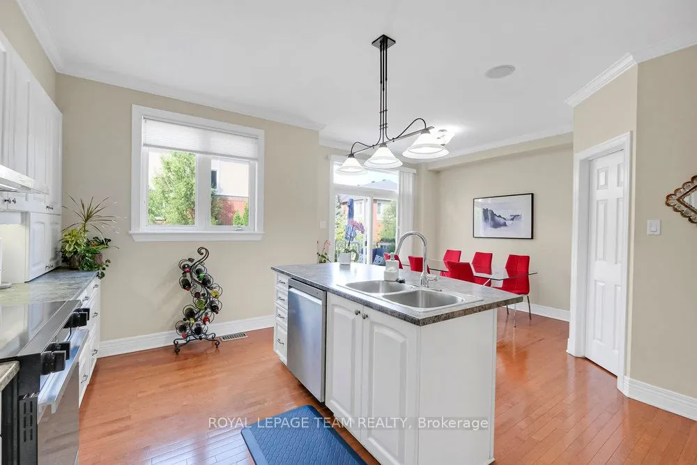 130 Lanark Avenue, #6