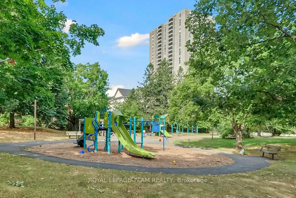 130 Lanark Avenue, #6