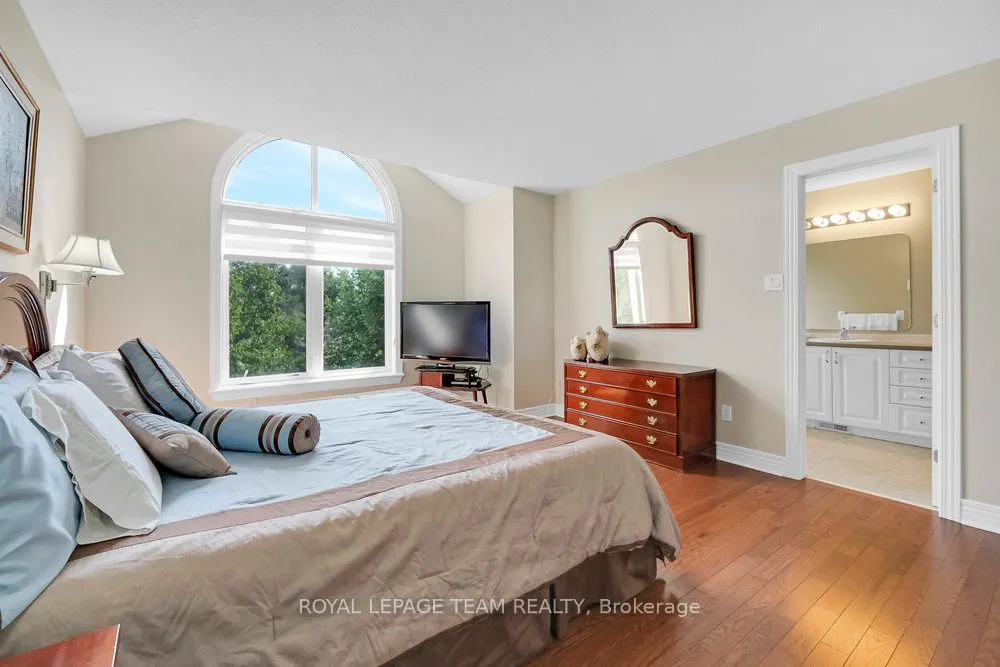 130 Lanark Avenue, #6