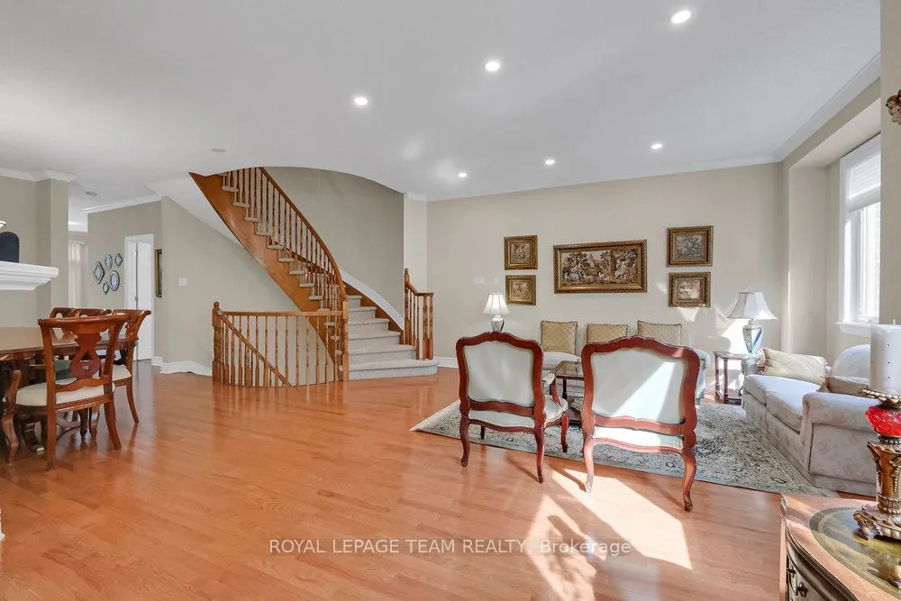 130 Lanark Avenue, #6
