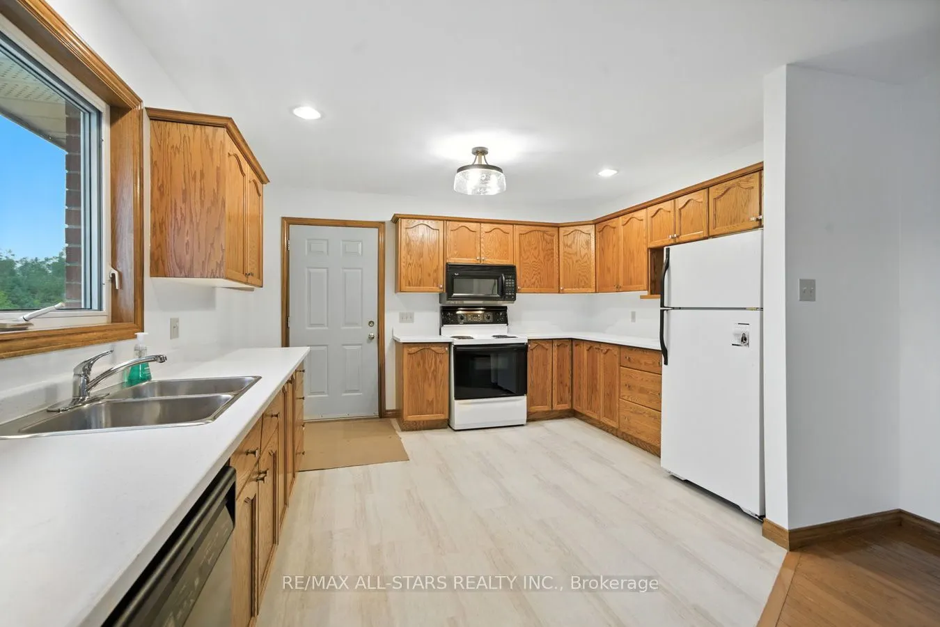 145 Fingerboard Road