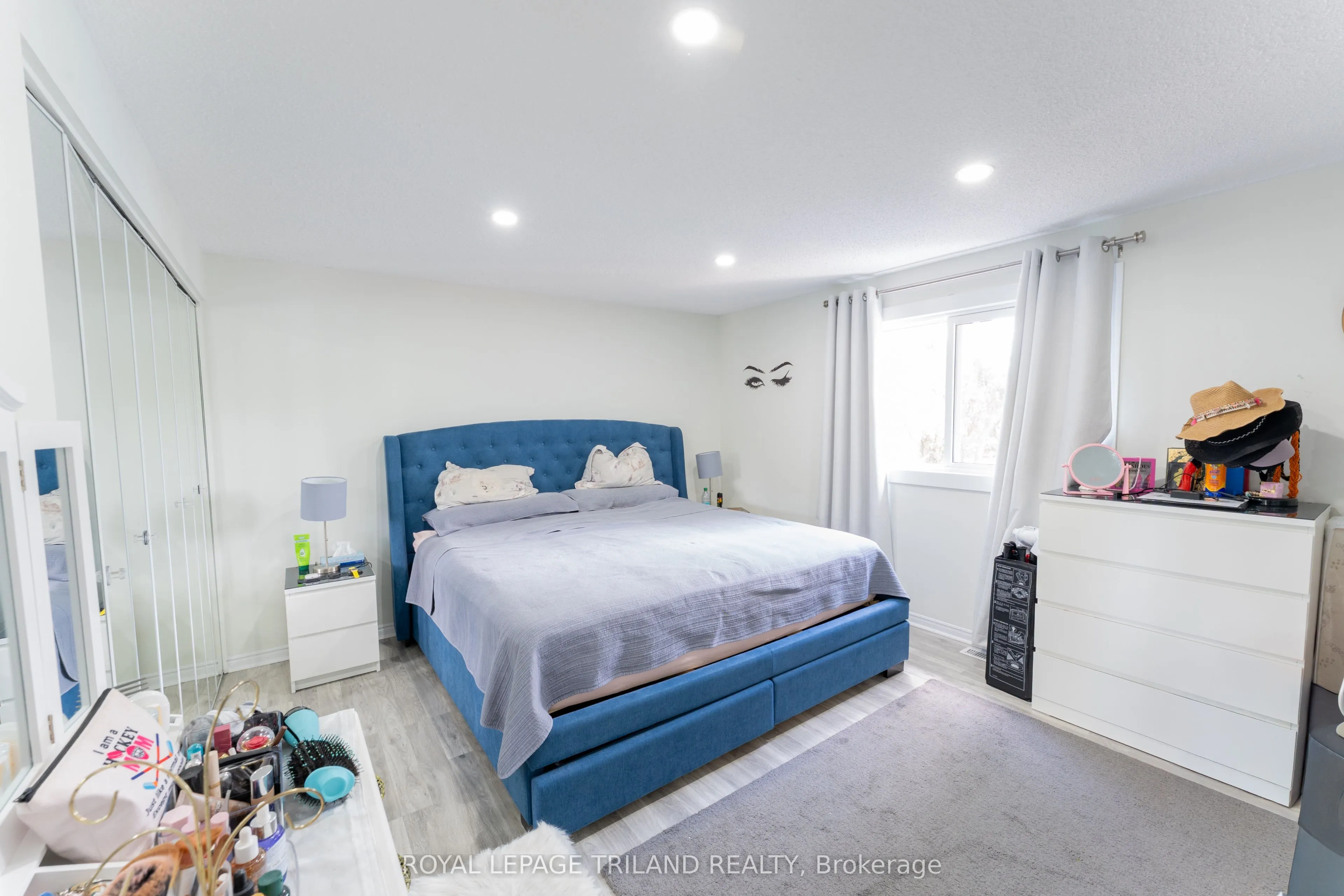 61 Beechbank Crescent