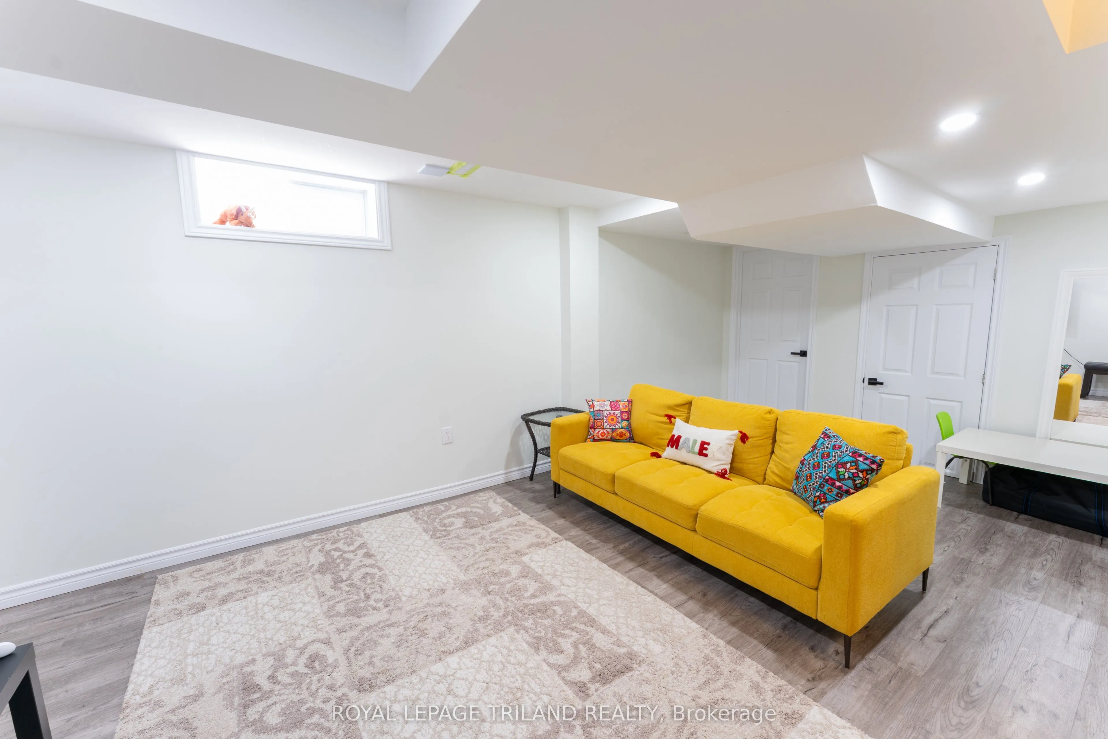 61 Beechbank Crescent