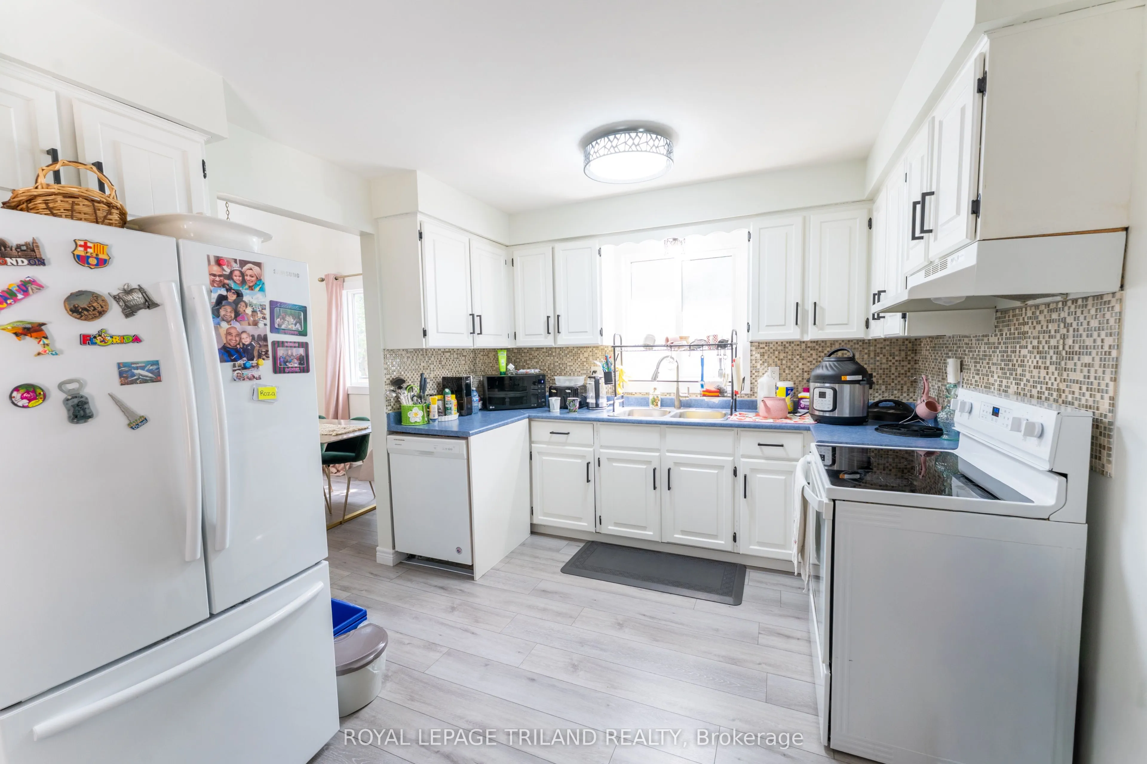 61 Beechbank Crescent