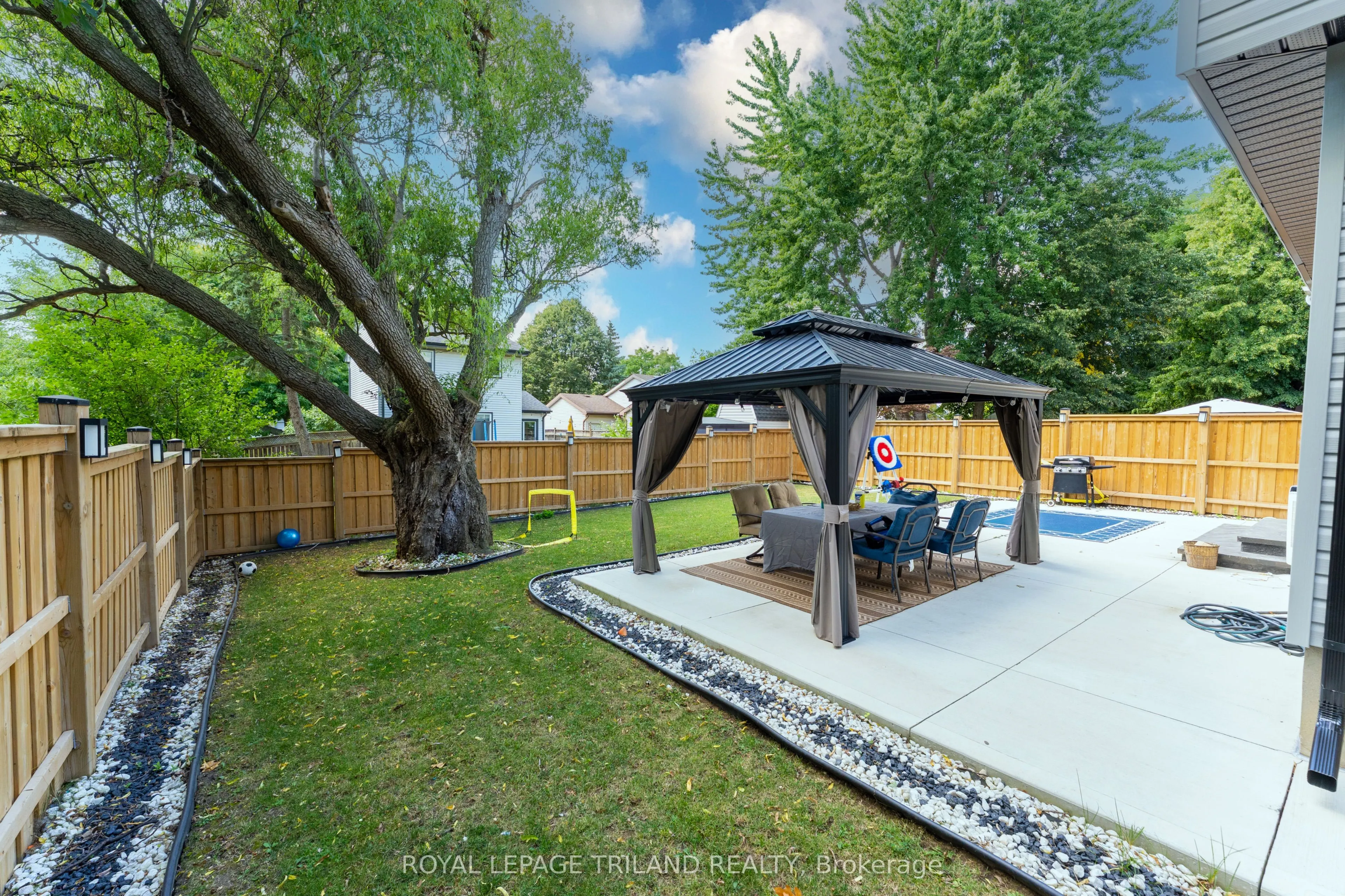 61 Beechbank Crescent