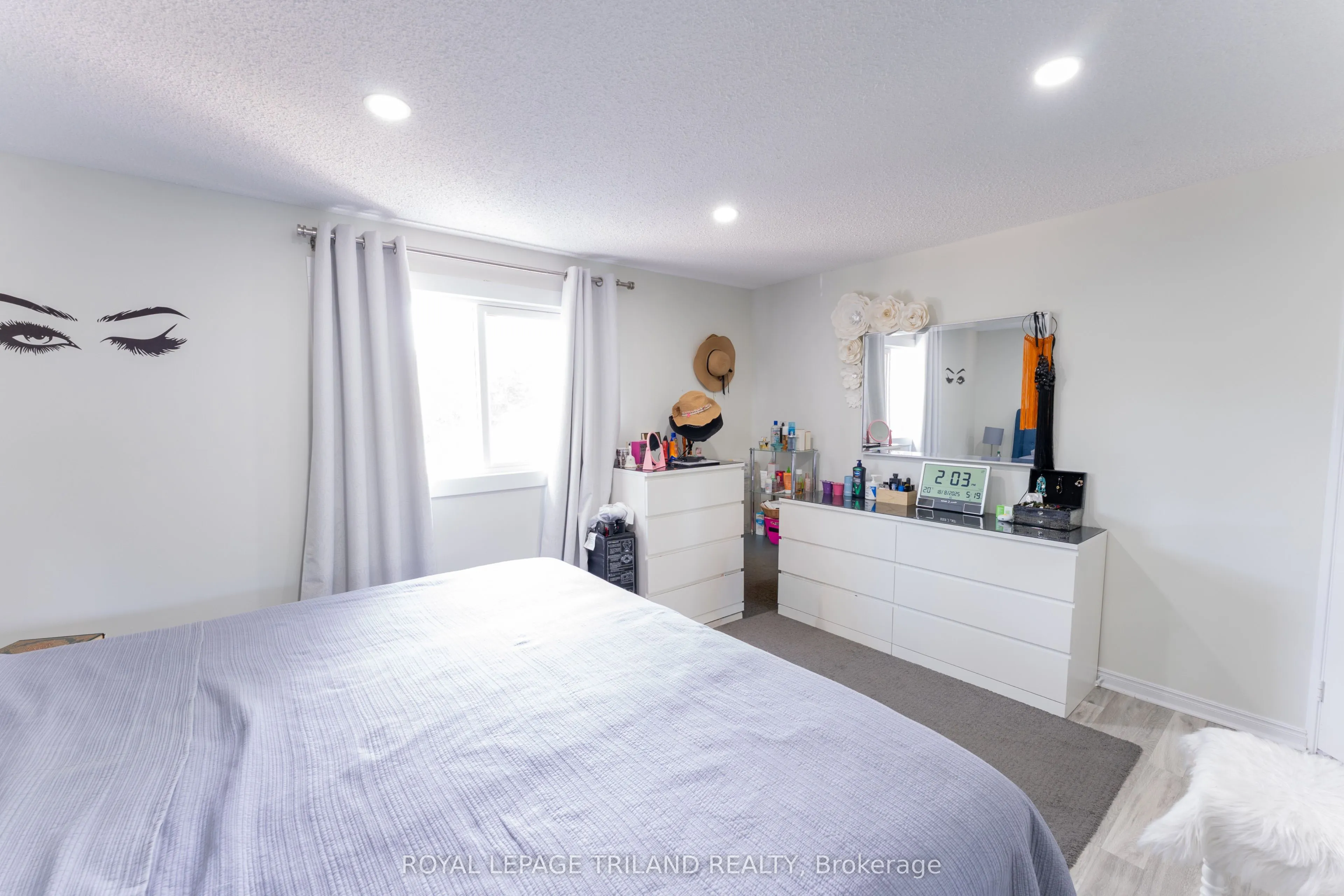 61 Beechbank Crescent