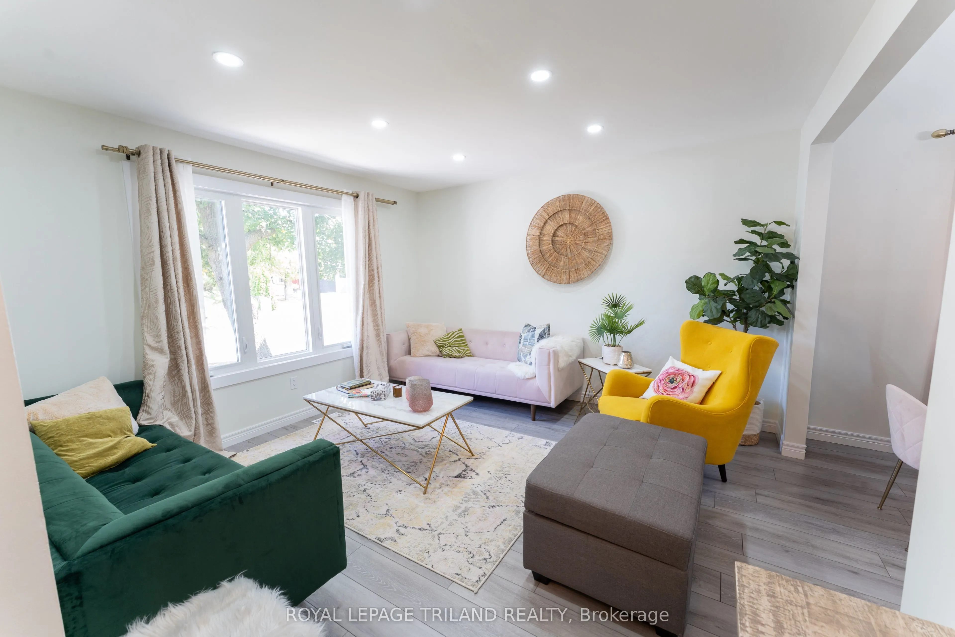 61 Beechbank Crescent