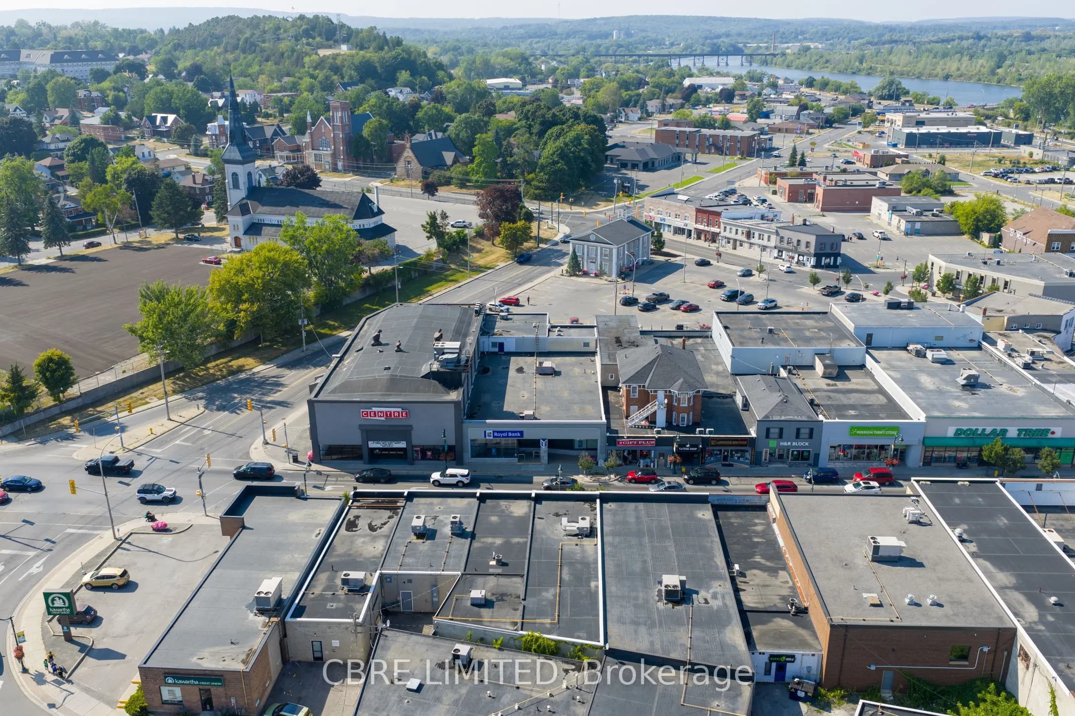 112 Dundas Street W