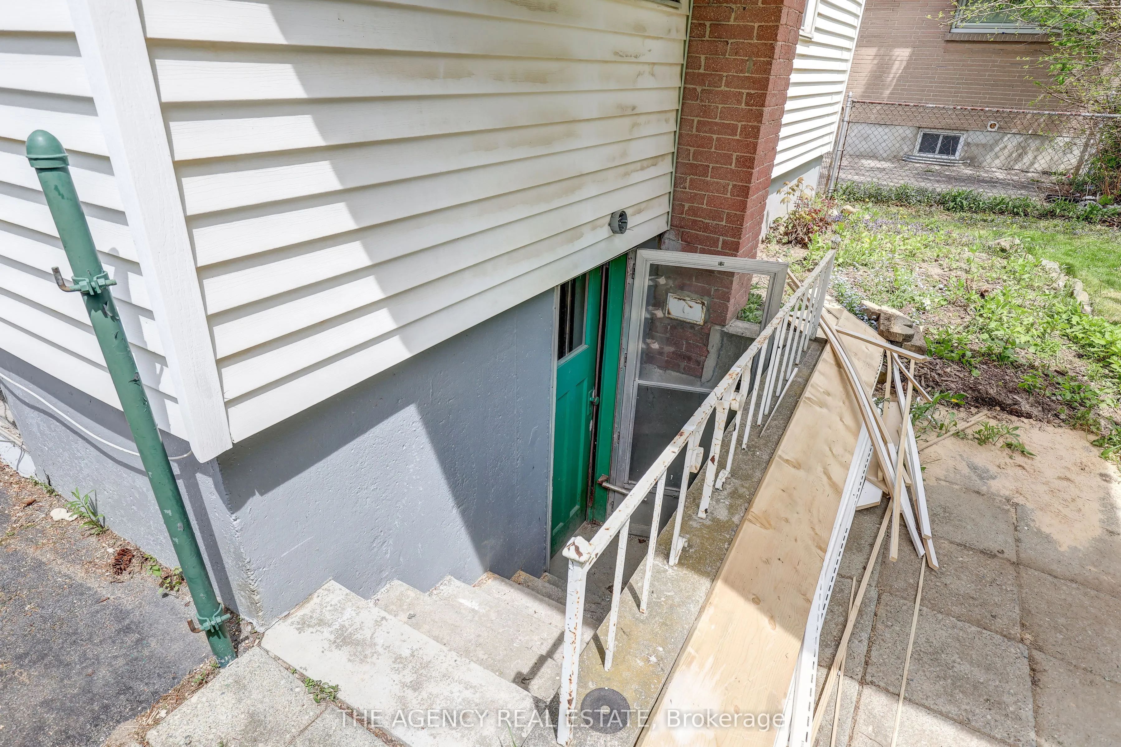 489 Salisbury Street