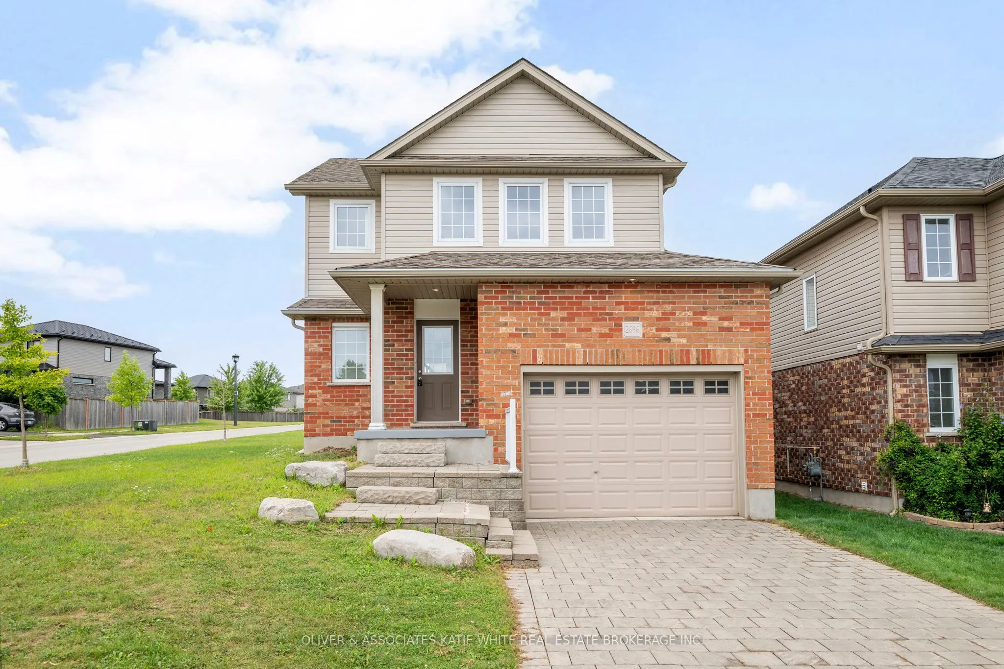 2696 Foxbend Link