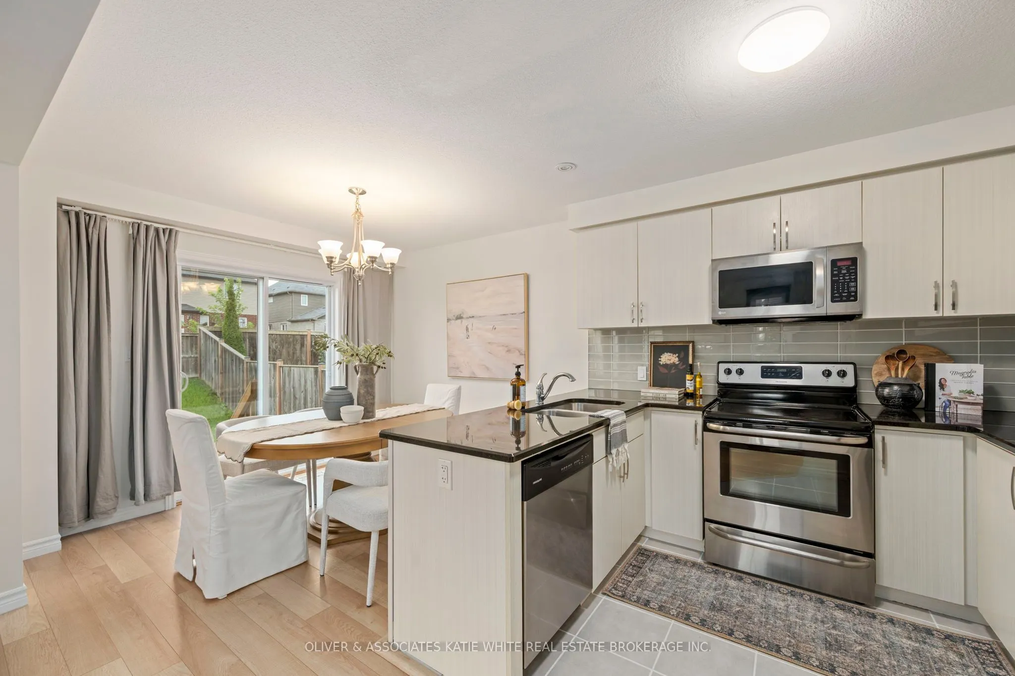 2696 Foxbend Link