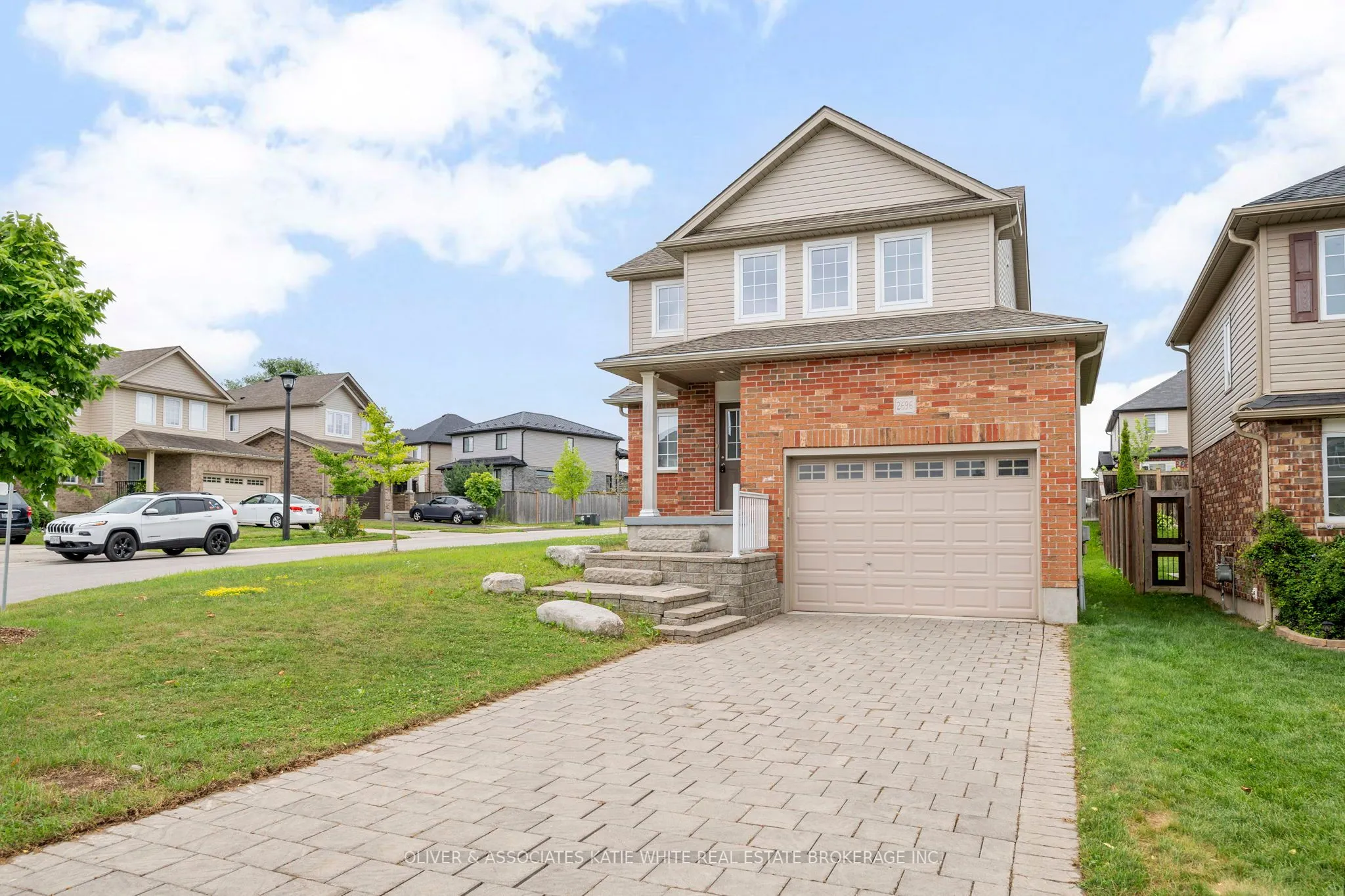 2696 Foxbend Link
