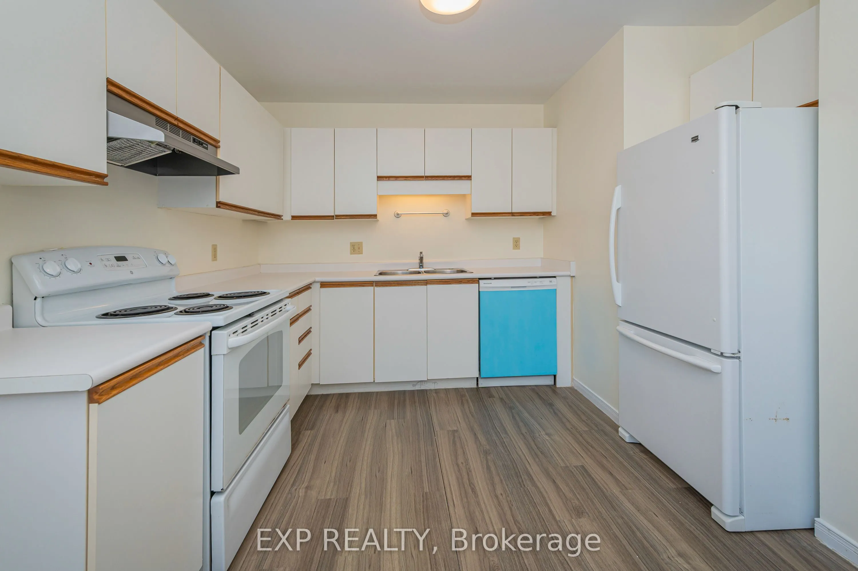 250 Keats Way, #8