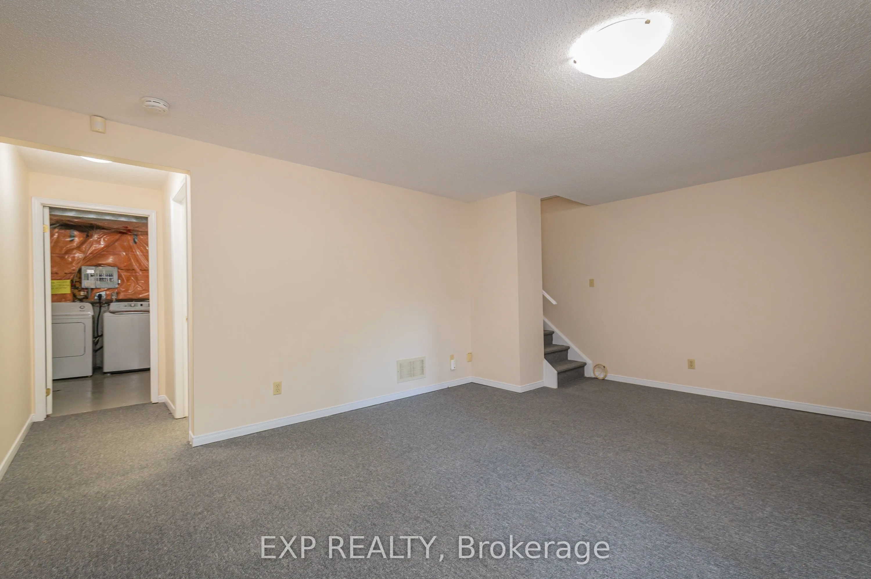 250 Keats Way, #8