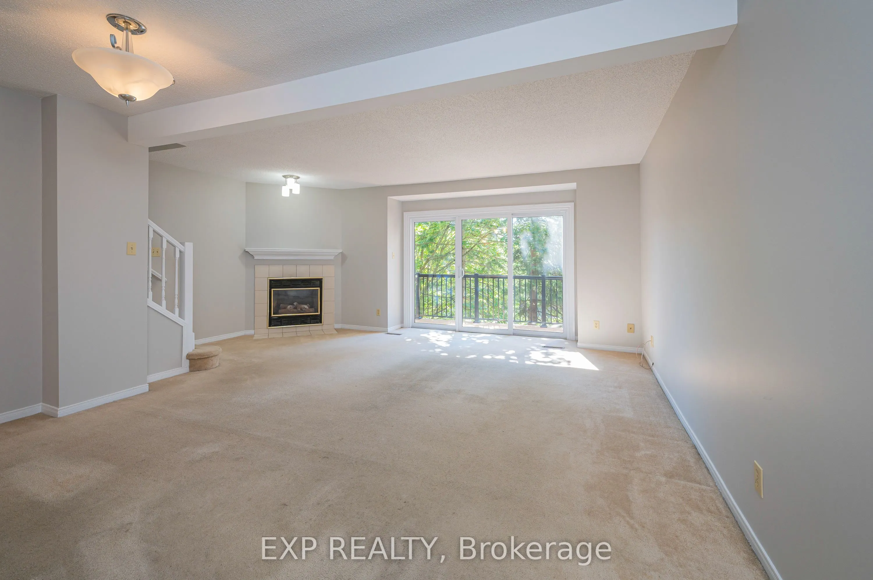 250 Keats Way, #8