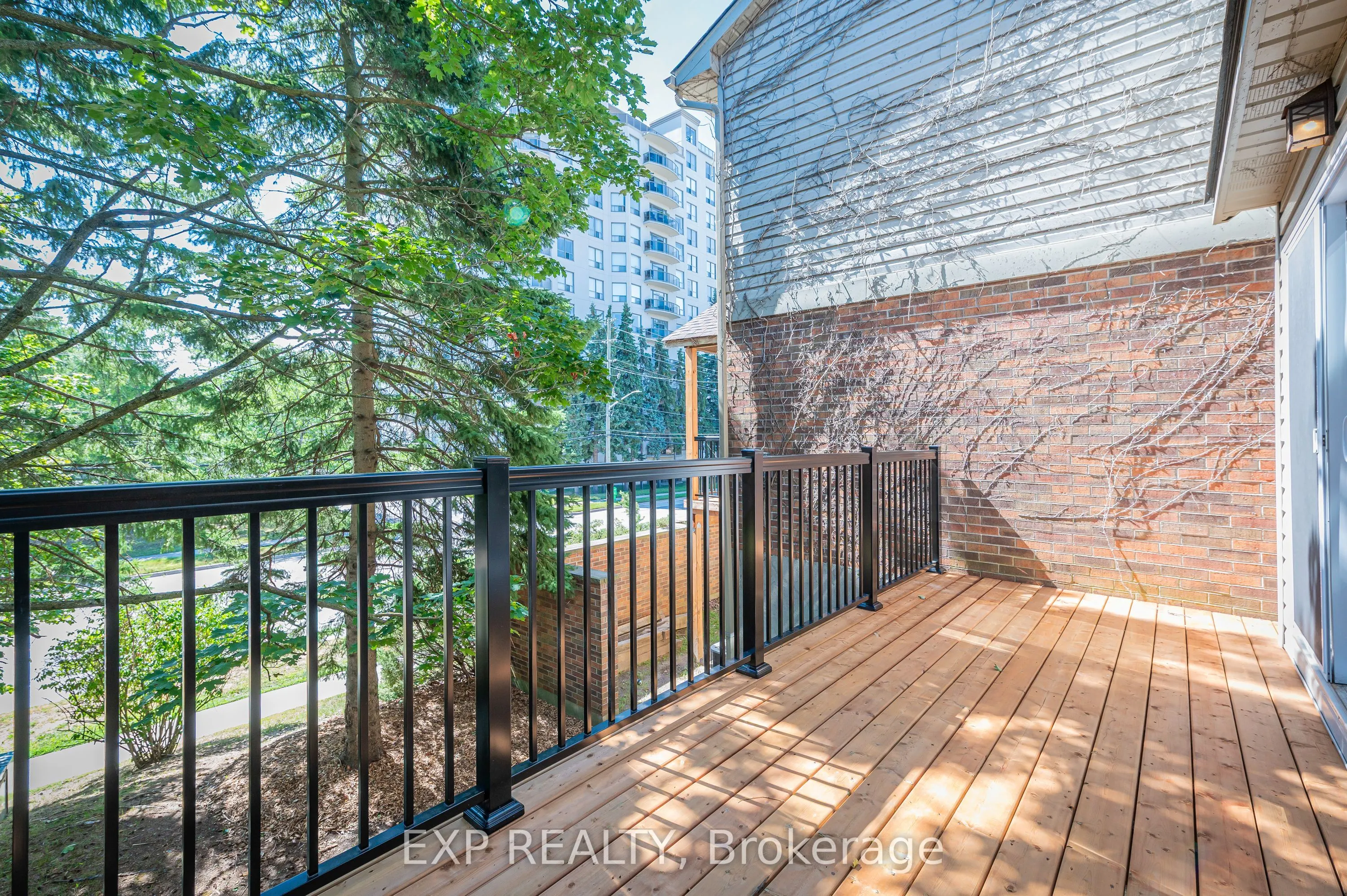 250 Keats Way, #8