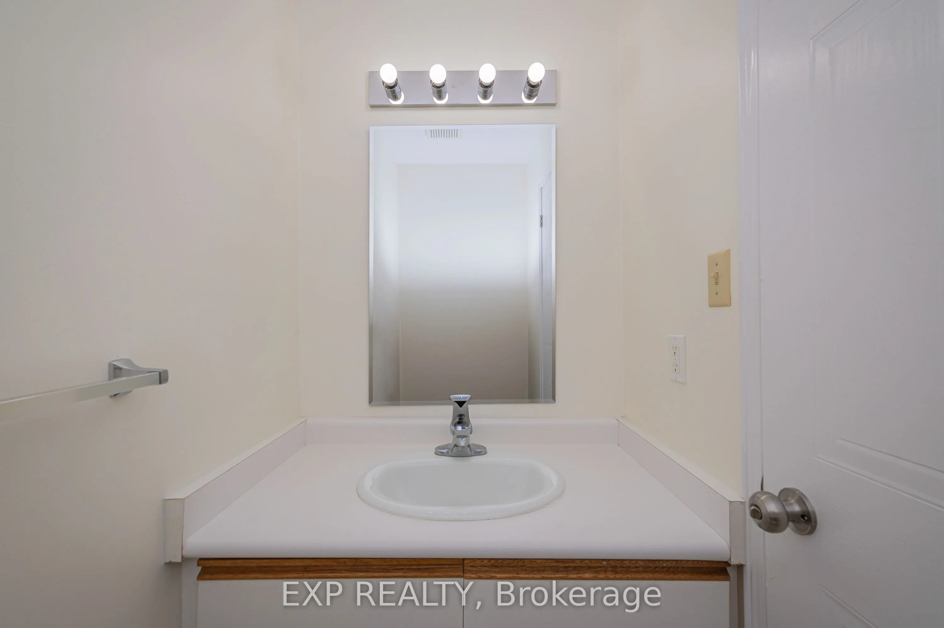 250 Keats Way, #8