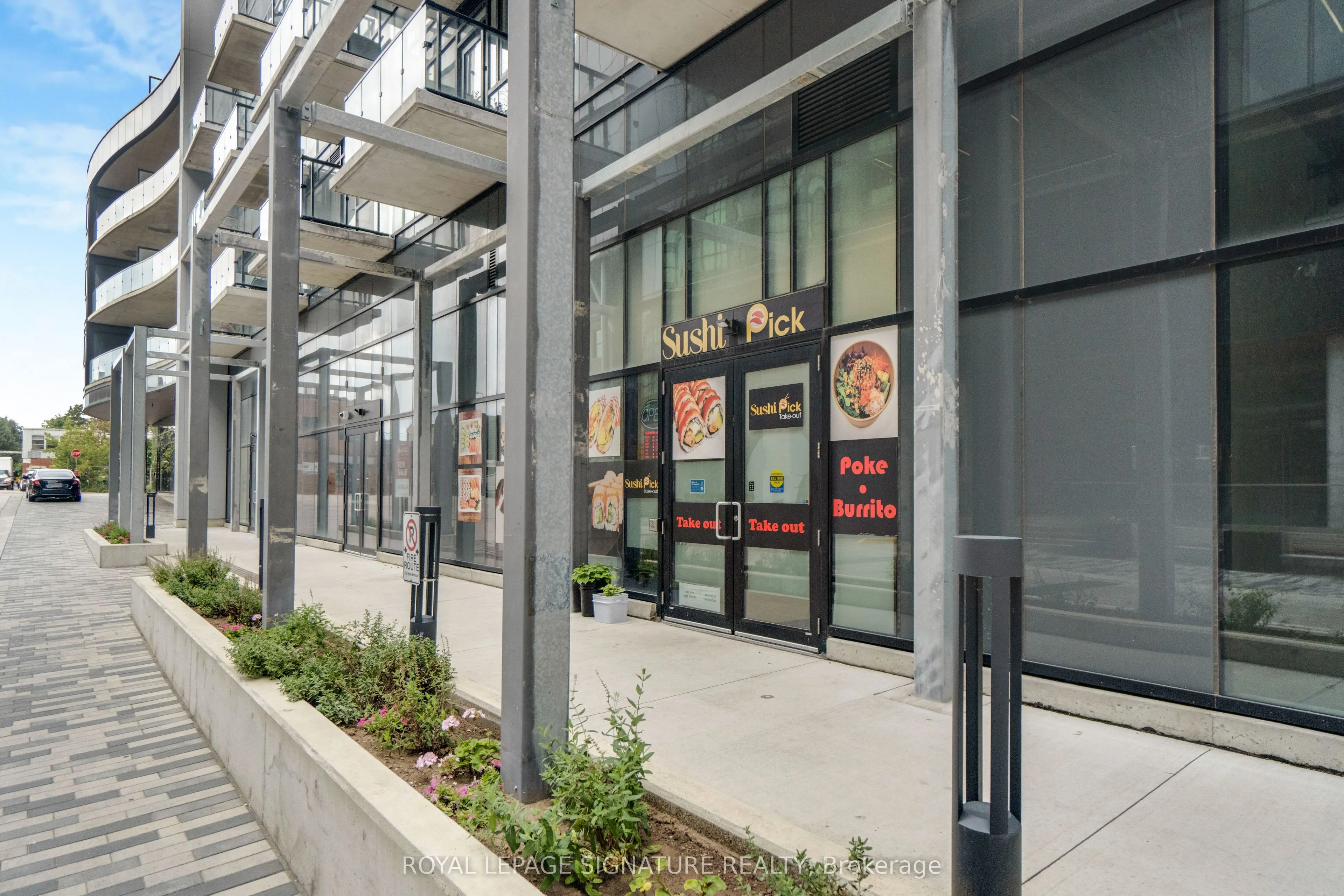 108 Garment Street, #909