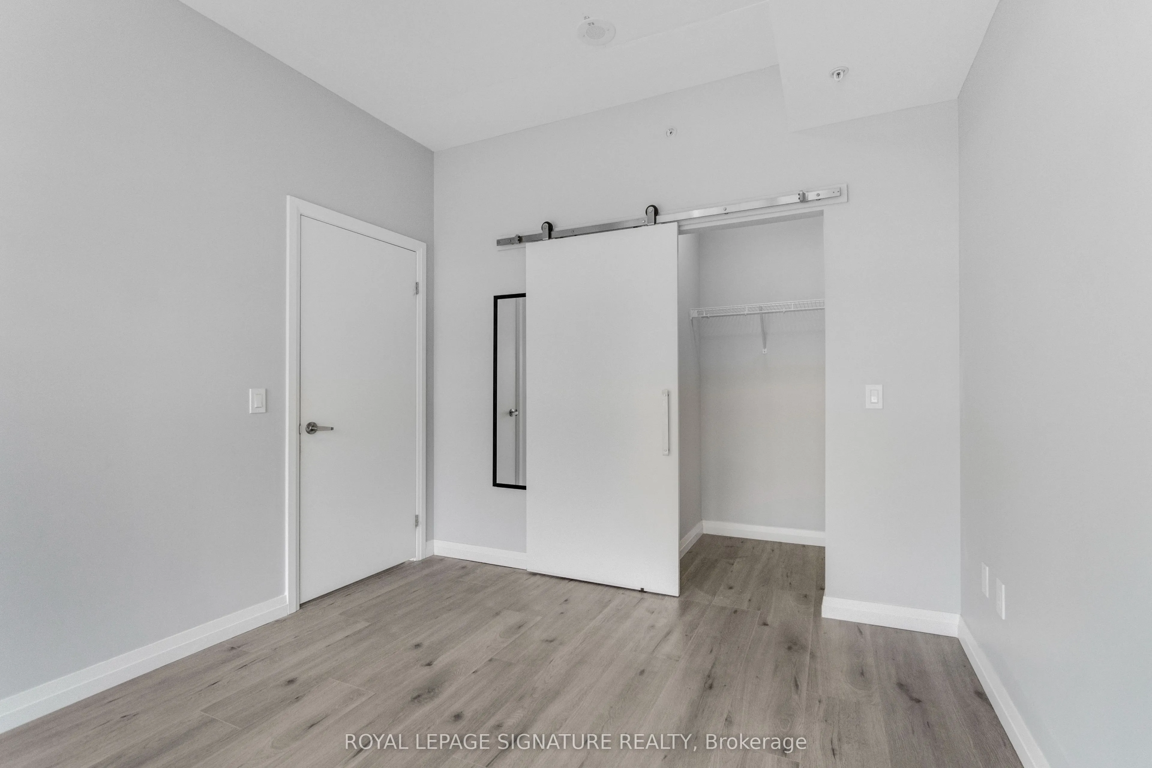108 Garment Street, #909