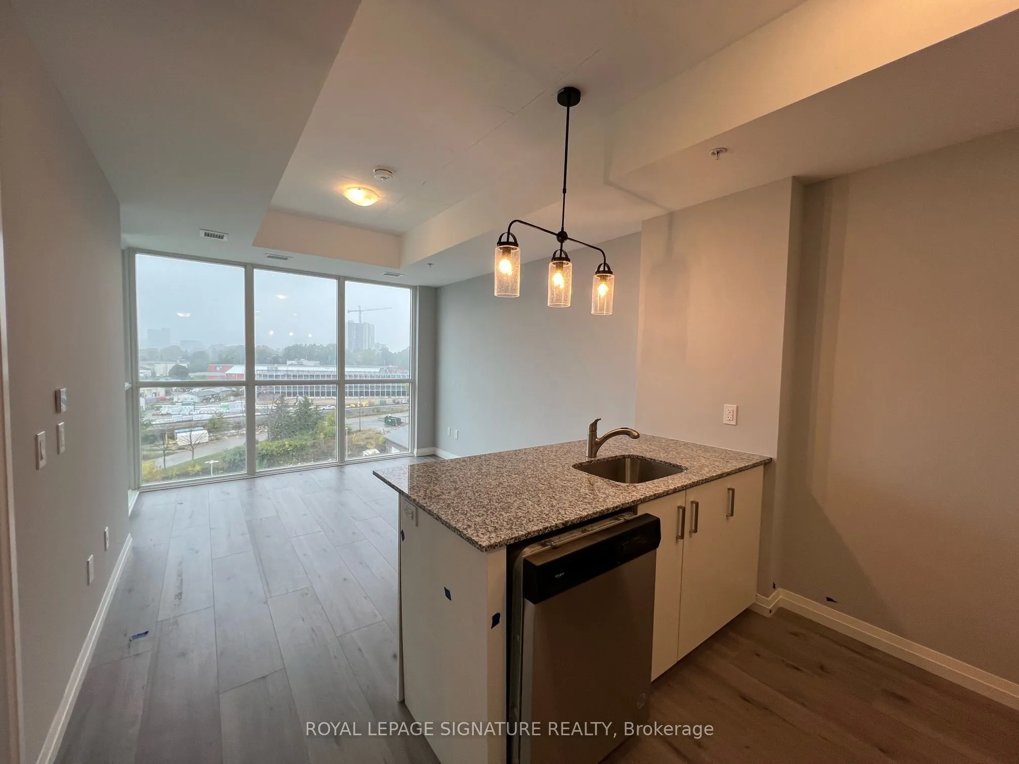 108 Garment Street, #909