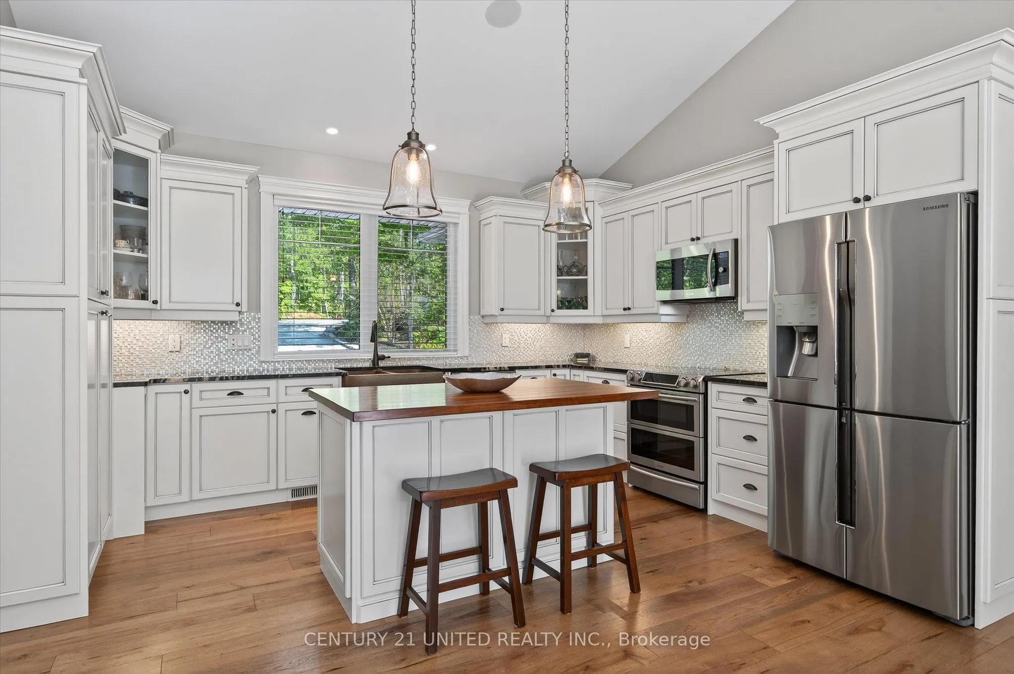 2 Mitchell Crescent