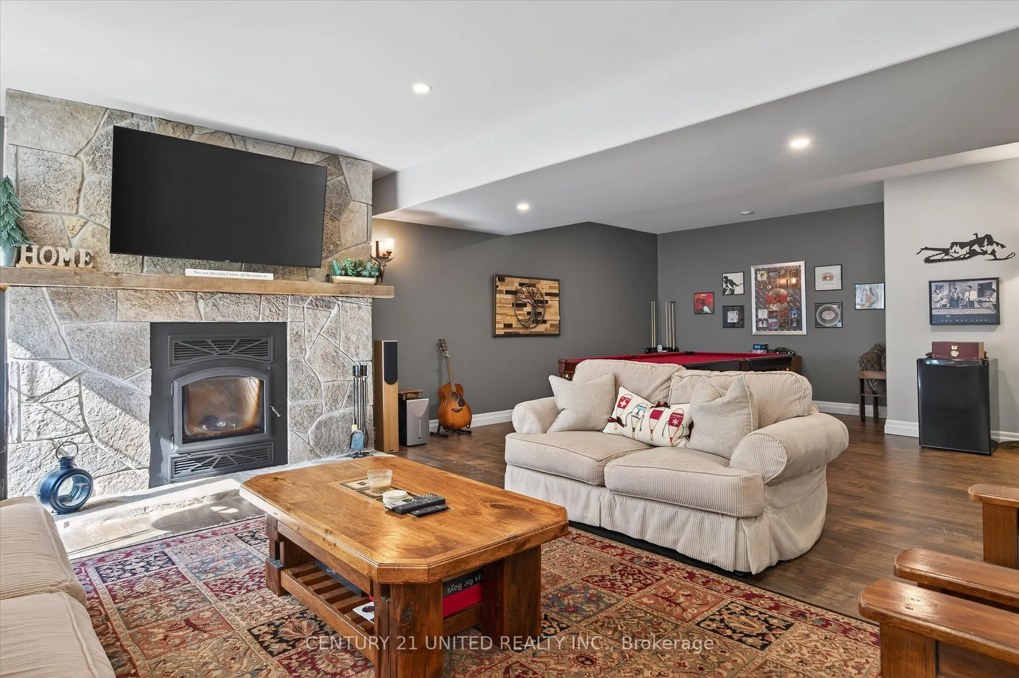 2 Mitchell Crescent