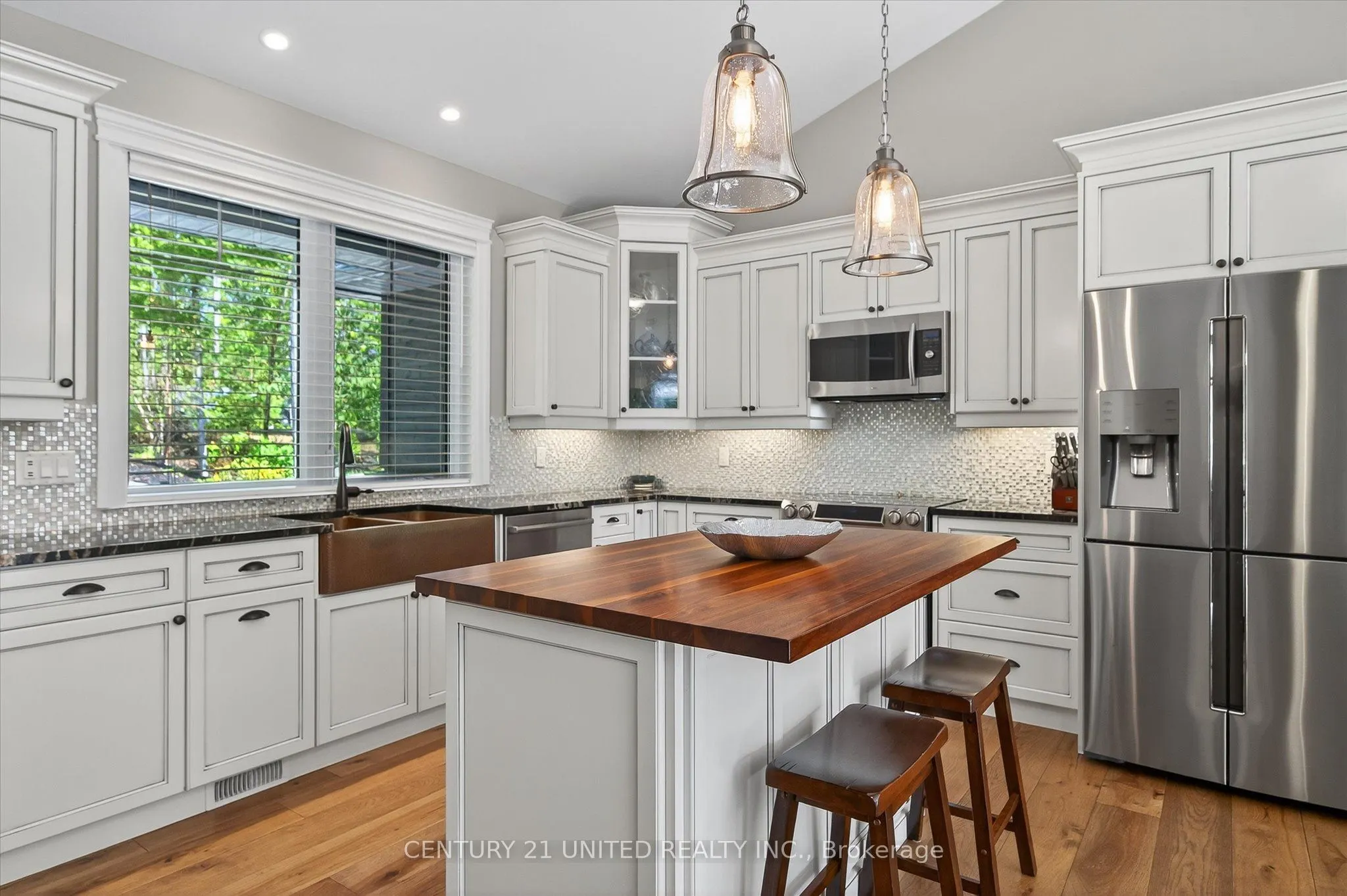2 Mitchell Crescent