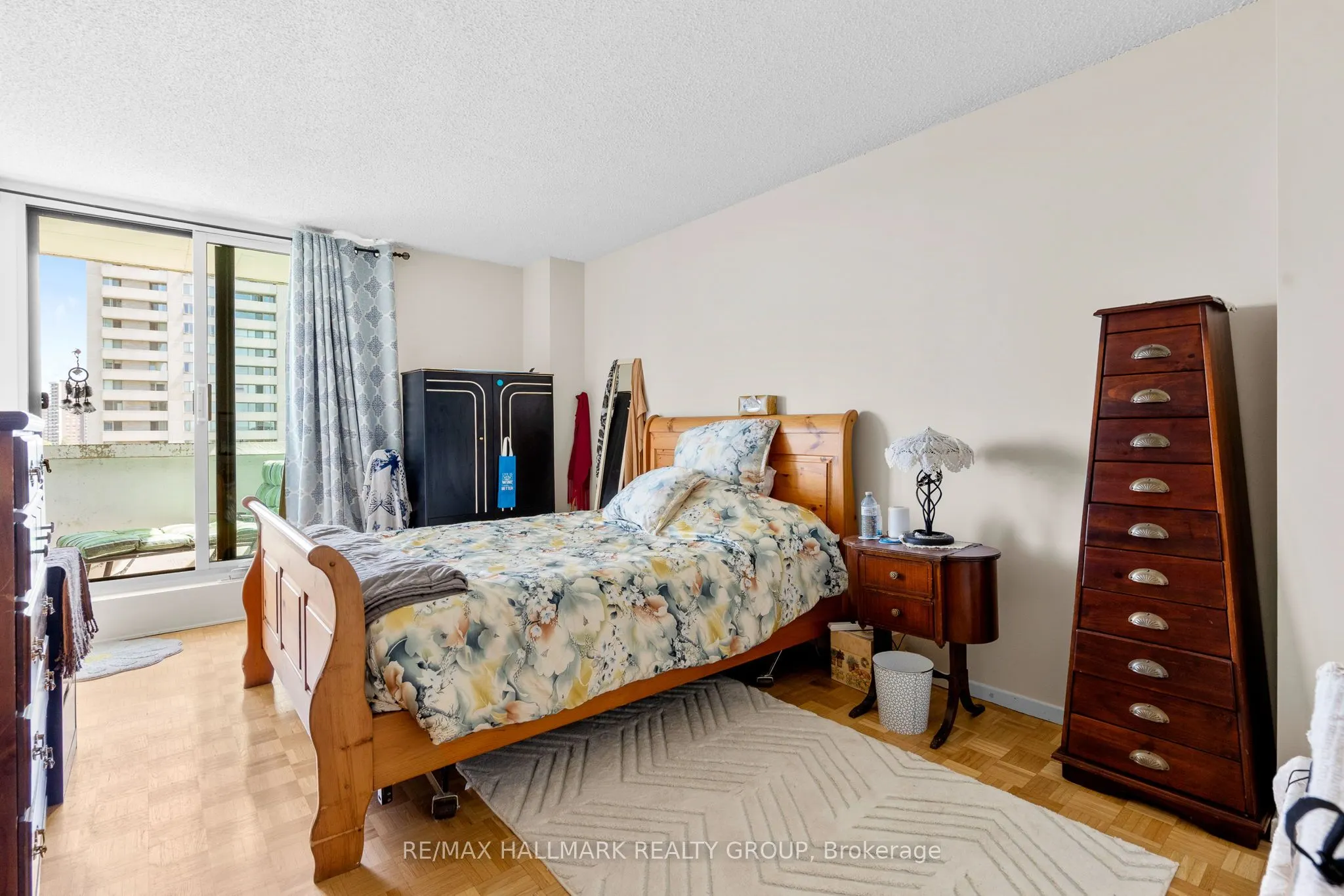 265 Poulin Avenue, #806