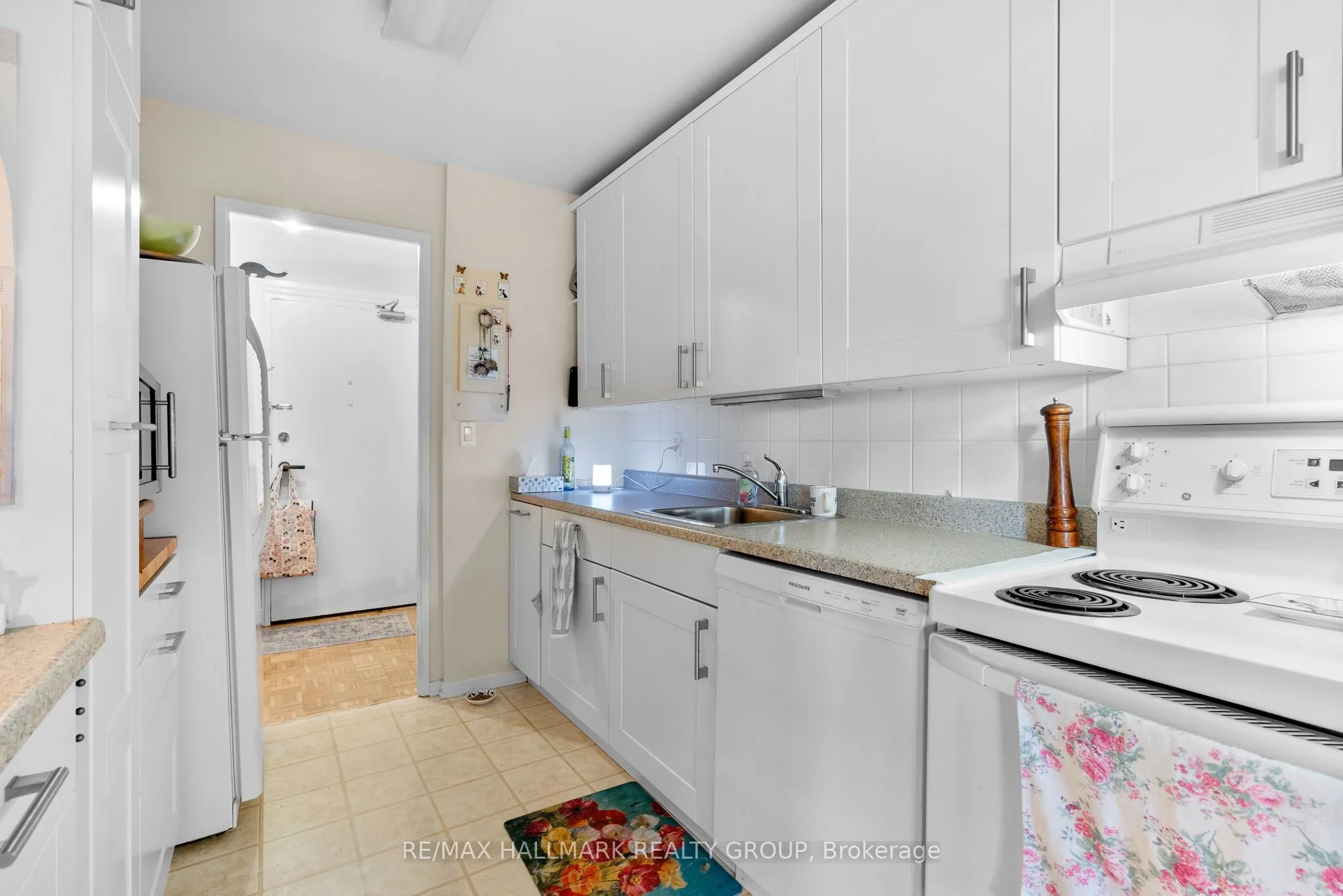 265 Poulin Avenue, #806